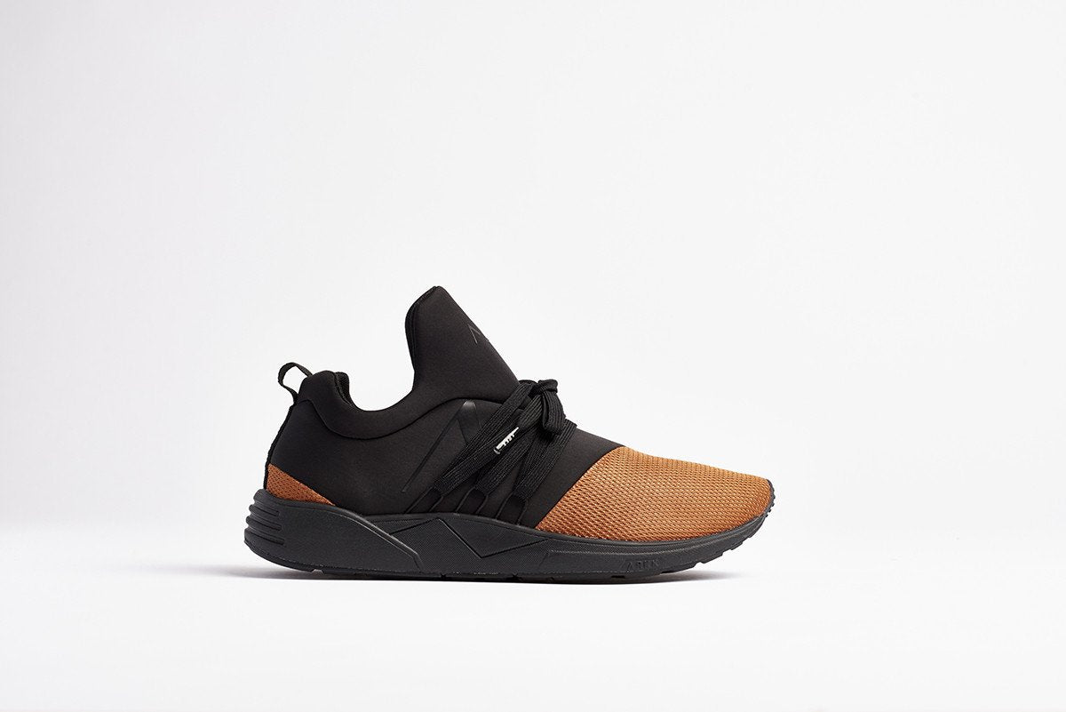 Raven Black Camel - M - Black
