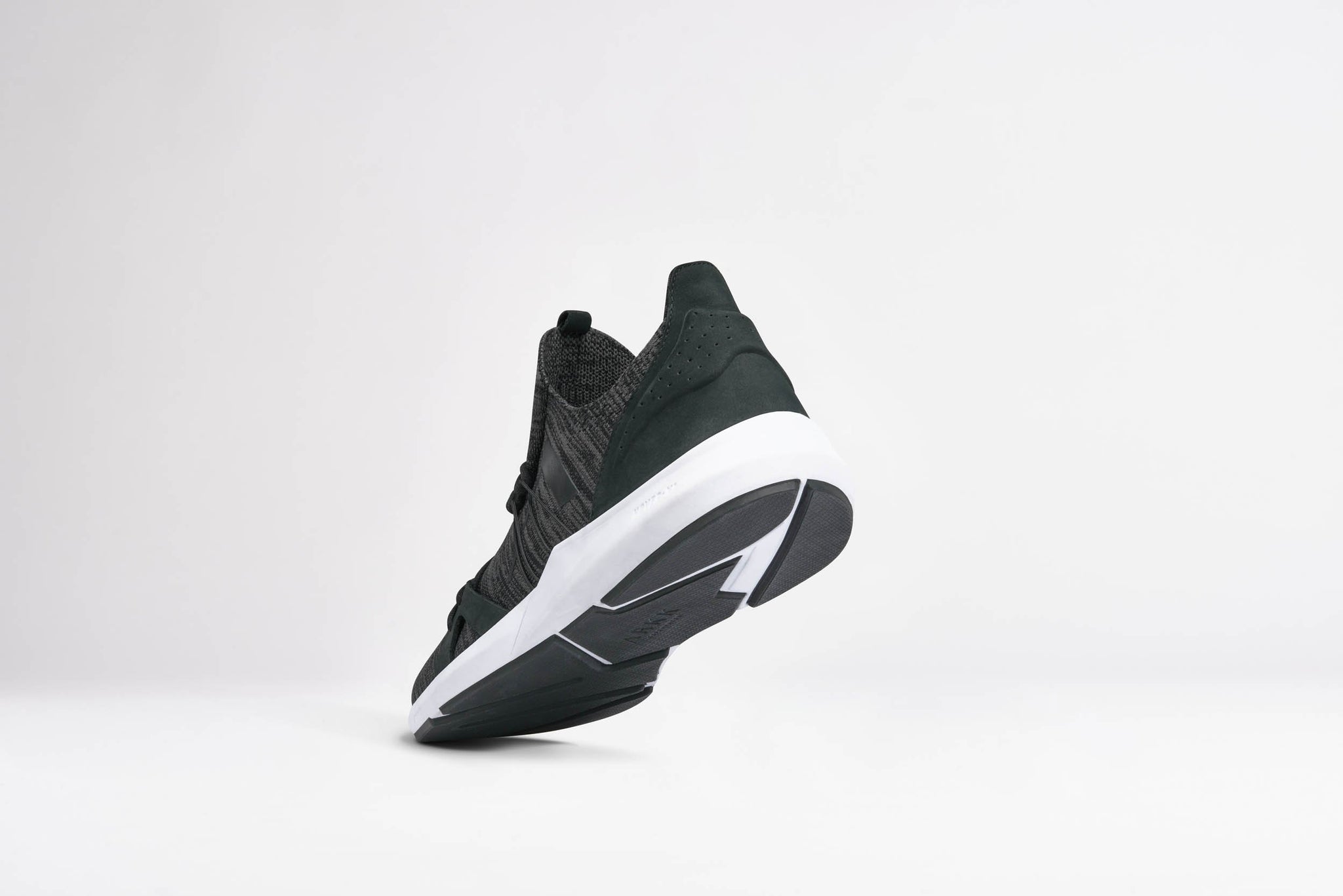 Lion FG H-X1 Black Nubuck - M