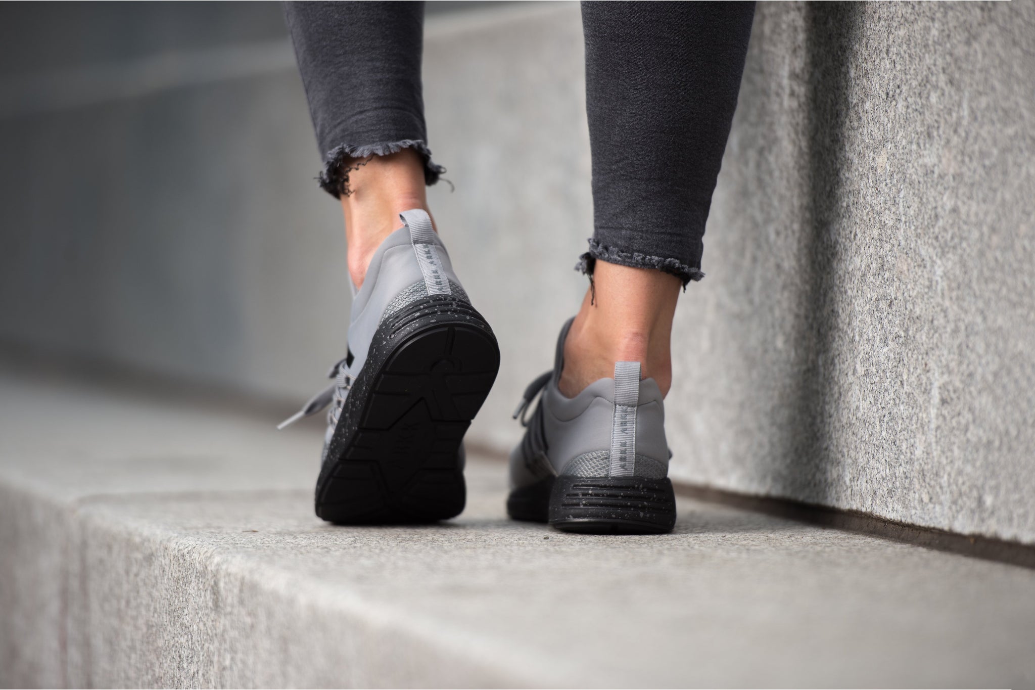 Raven Mesh S-E15 Grey Black Spray - Women