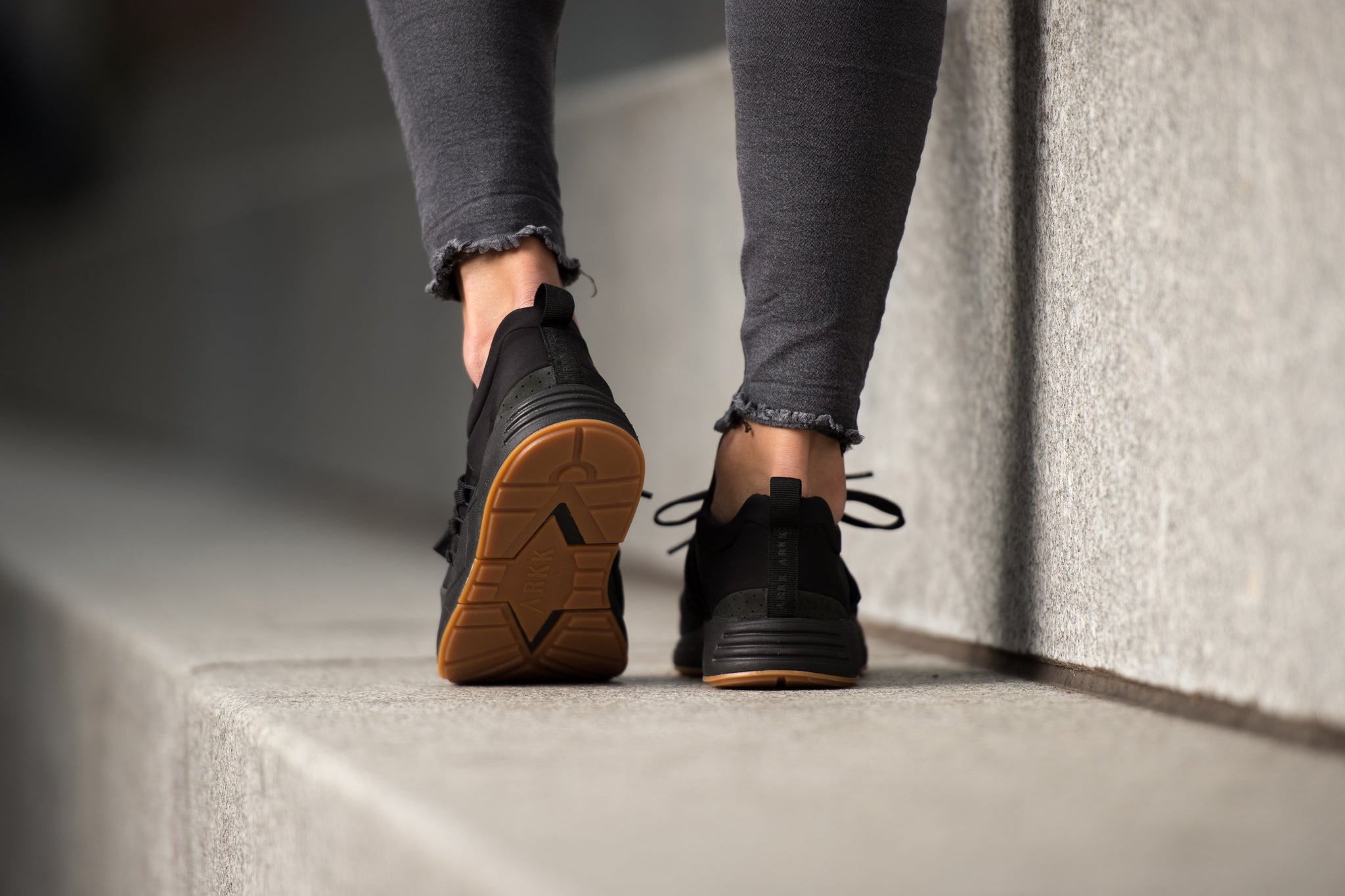 Raven Nubuck S-E15 Black Gum - Women