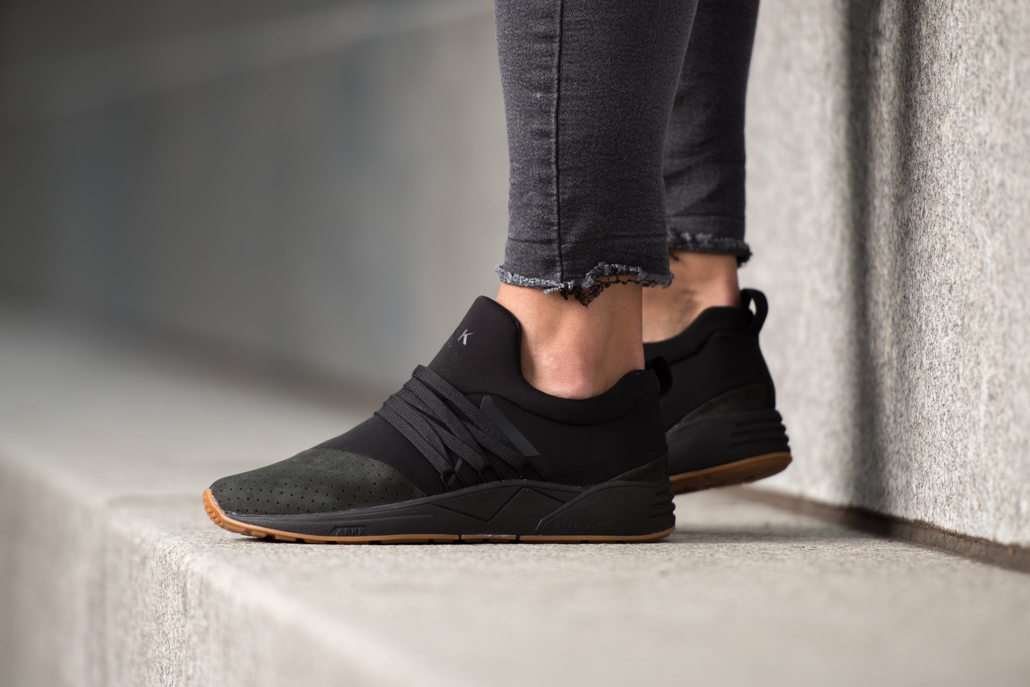 Raven Nubuck S-E15 Black Gum - Women