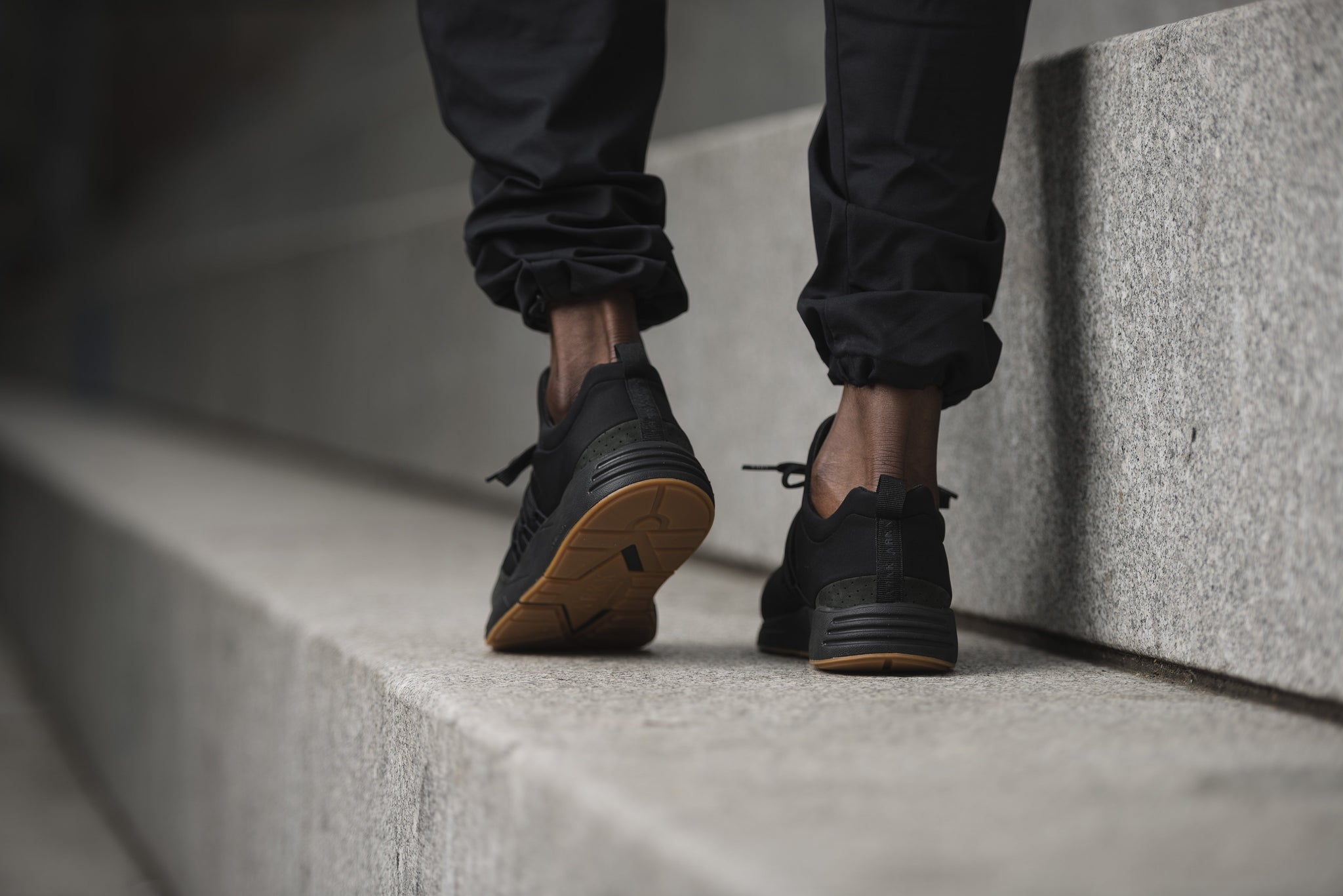 Raven Nubuck S-E15 Black Gum - Men