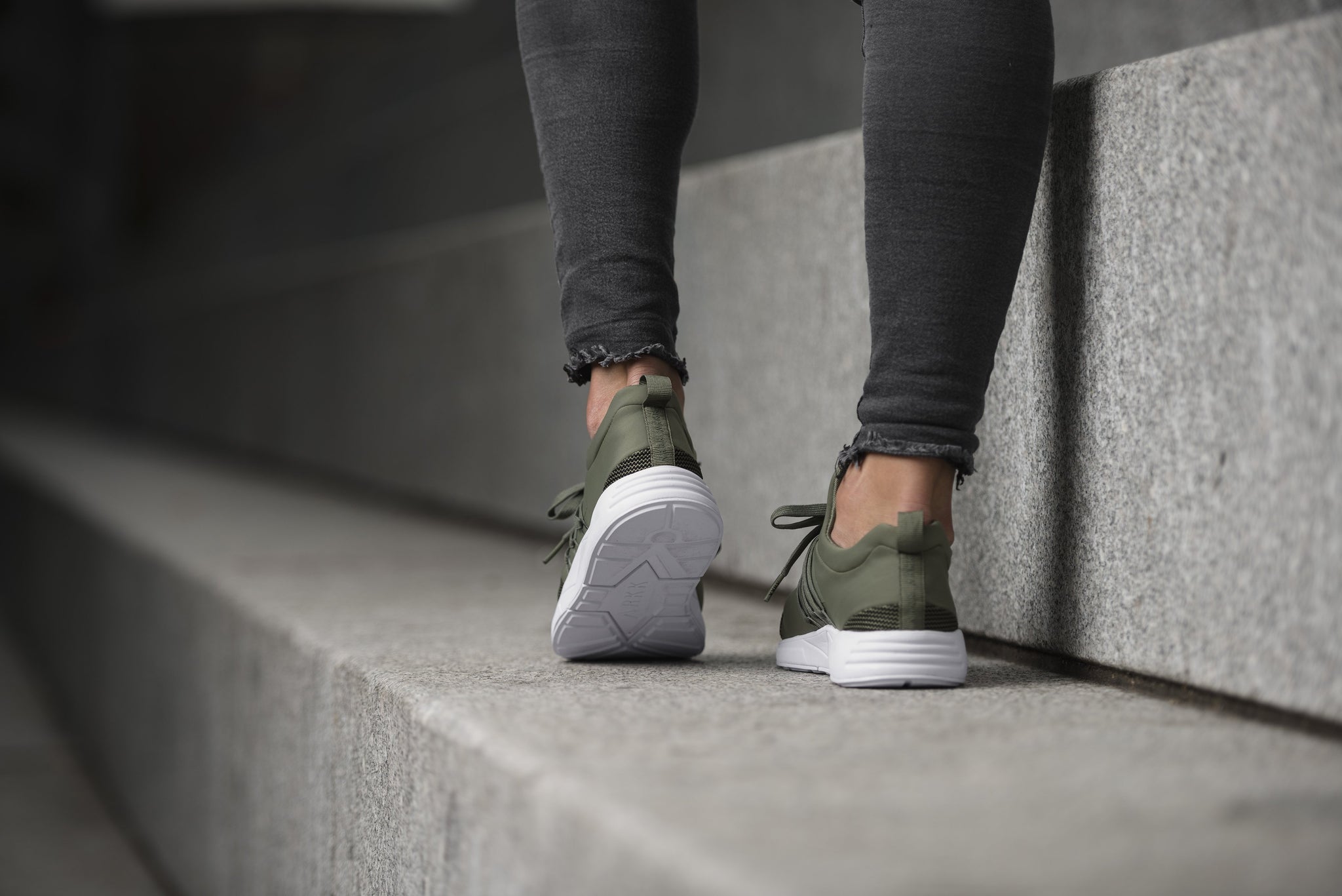 Raven Mesh S-E15 Army Black - Women