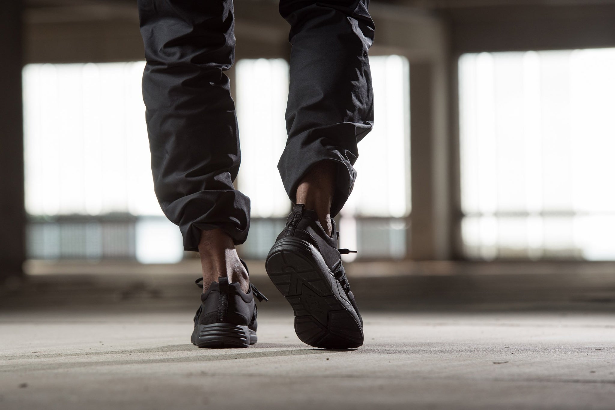 Raven Nubuck S-E15 Triple Black - Men