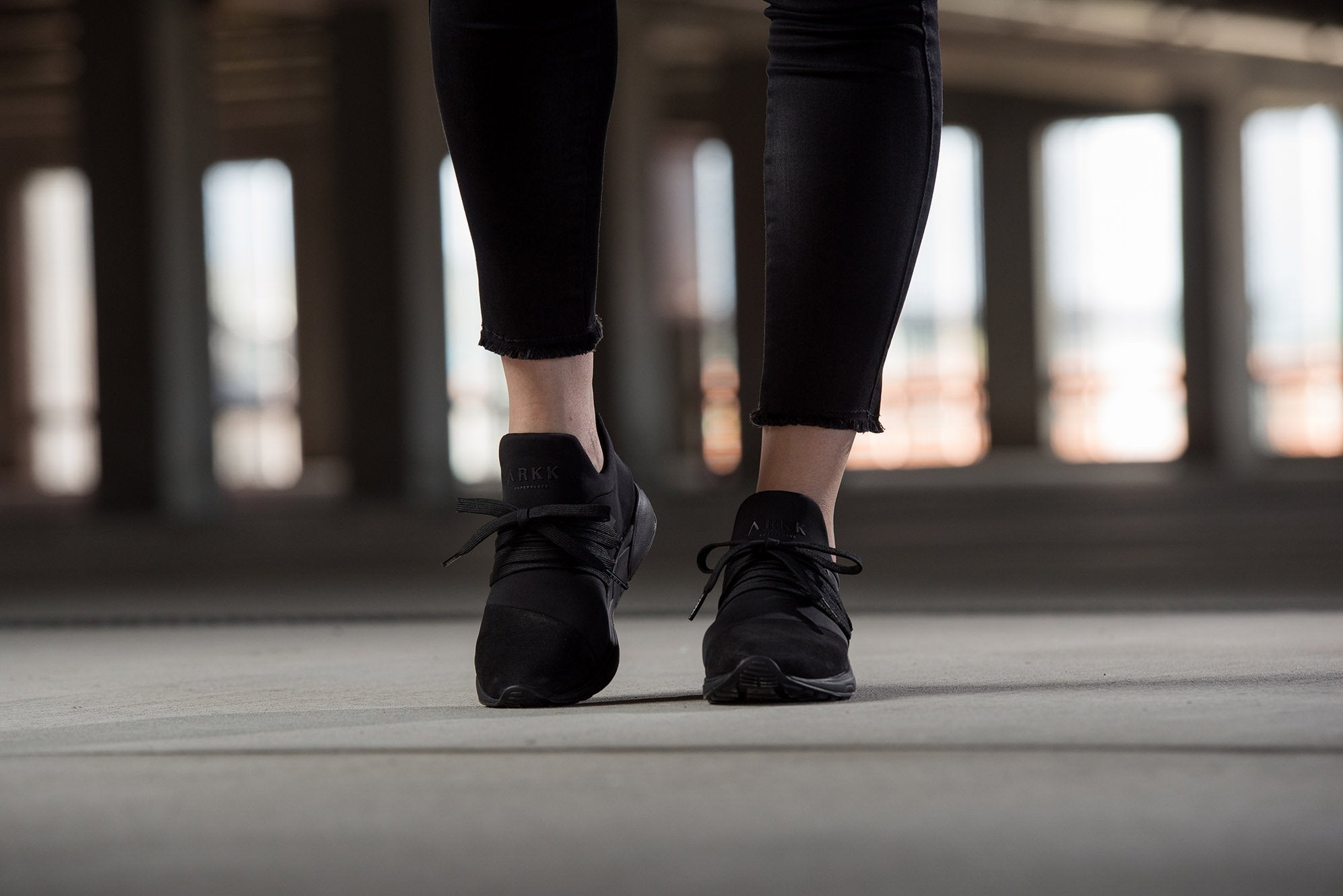 Raven Nubuck S-E15 Triple Black - Women