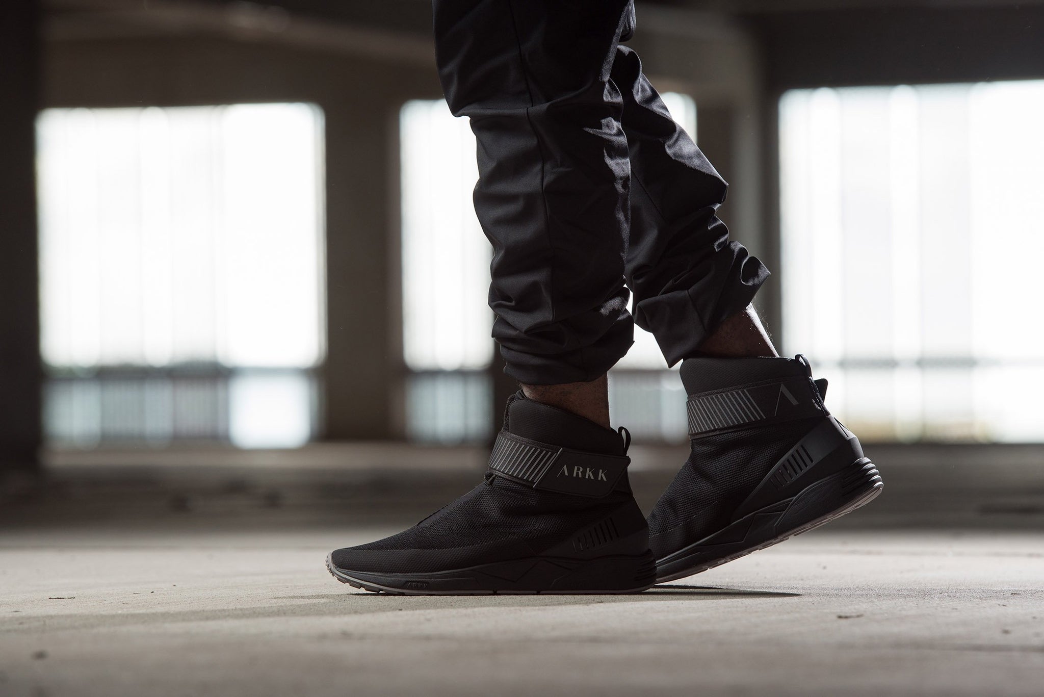 Pythron S-E15 Black Reflective - Men