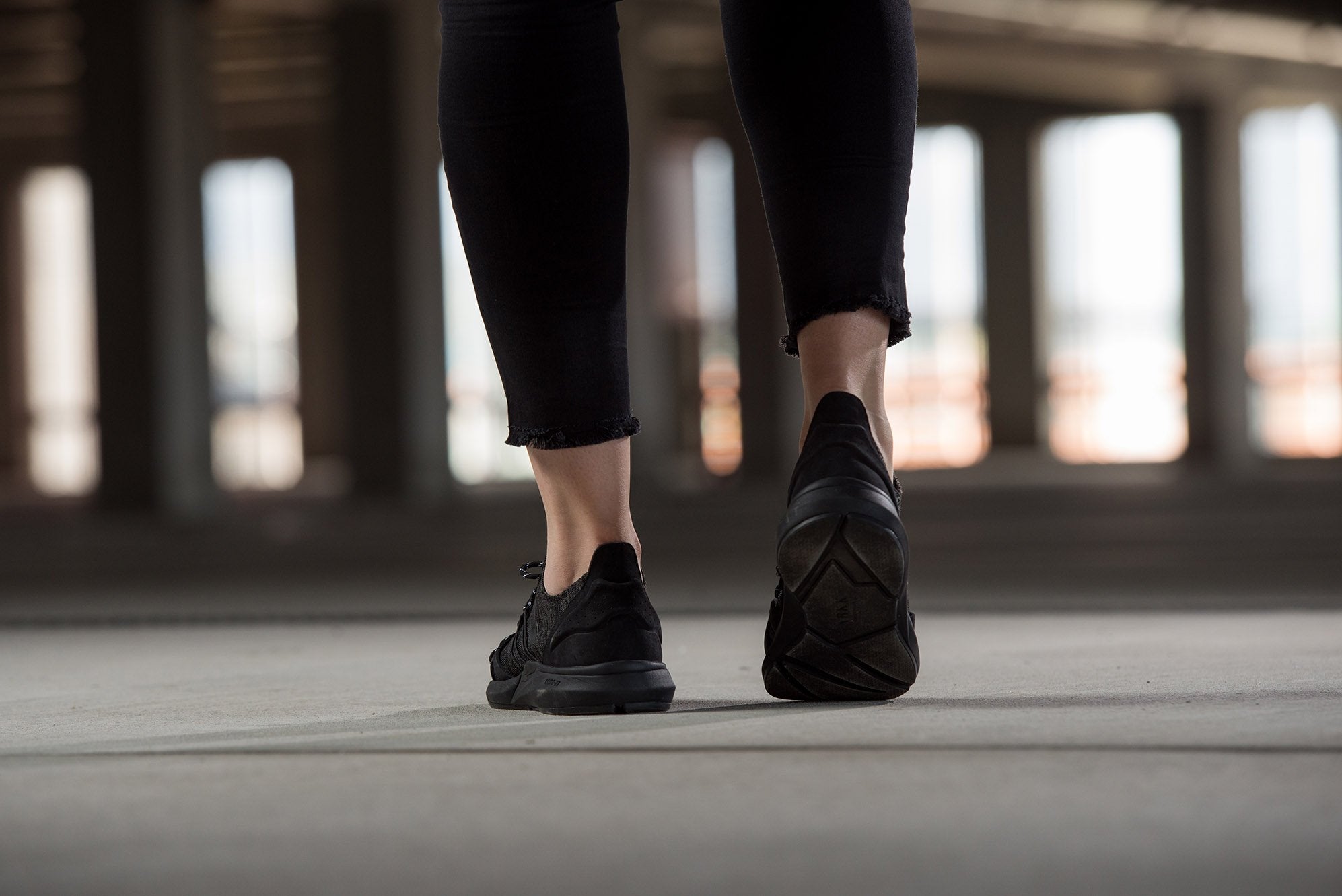 Lion FG H-X1 Disrupted Black - Women