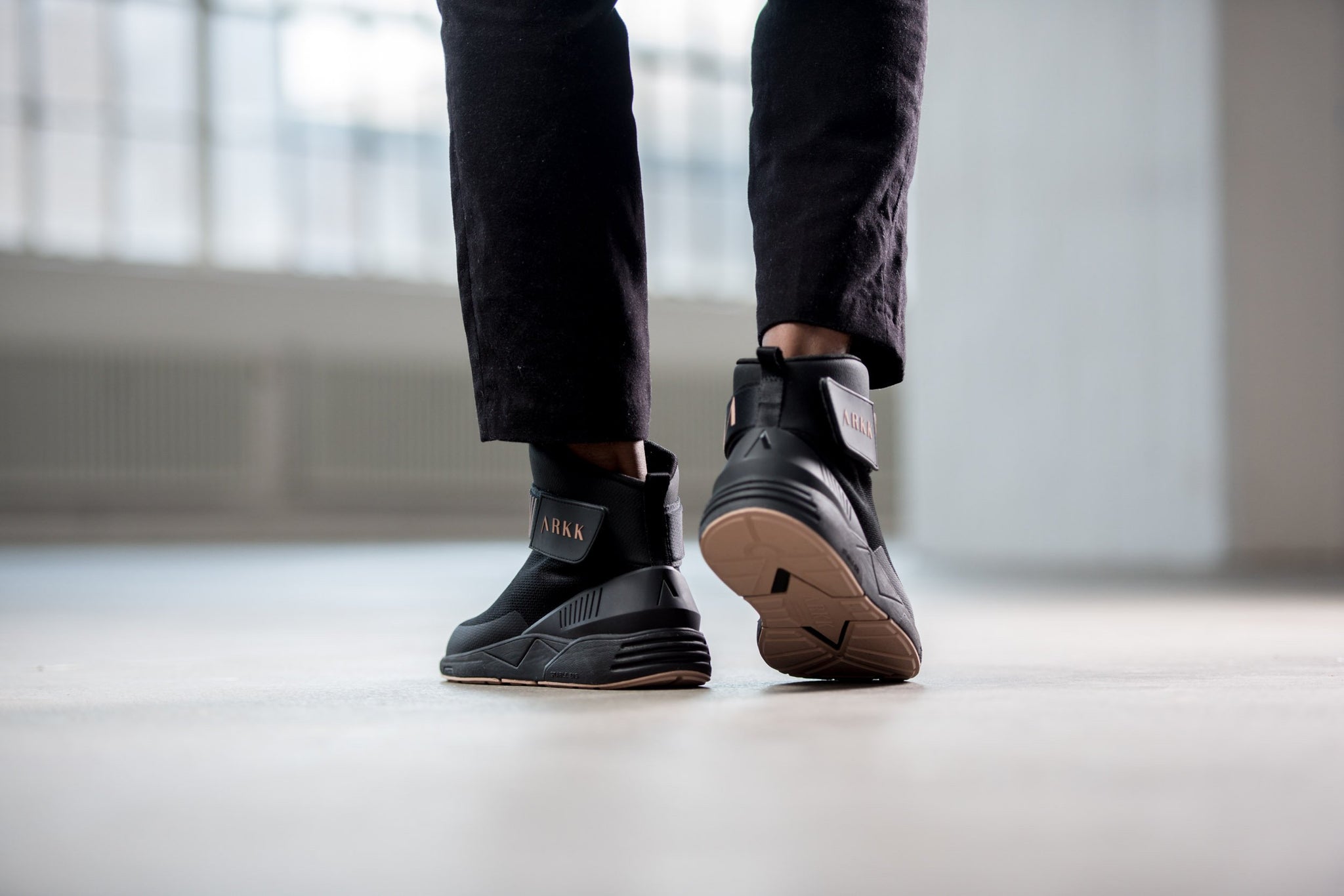 Pythron S-E15 Black Roebuck - Men