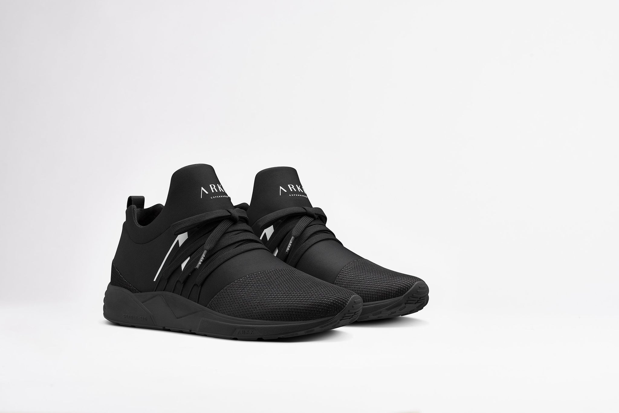 ARKK Copenhagen - Iconic Line Raven Mesh S-E15 All Black White-MEN Raven Black