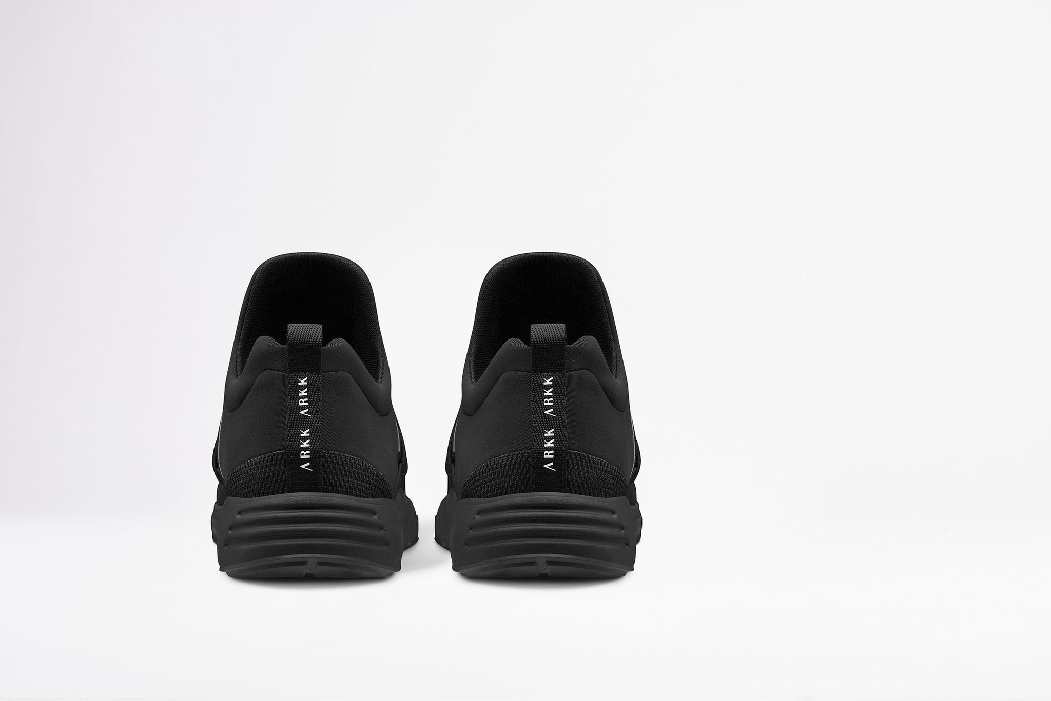 ARKK Copenhagen - Iconic Line Raven Mesh S-E15 All Black White-MEN Raven Black