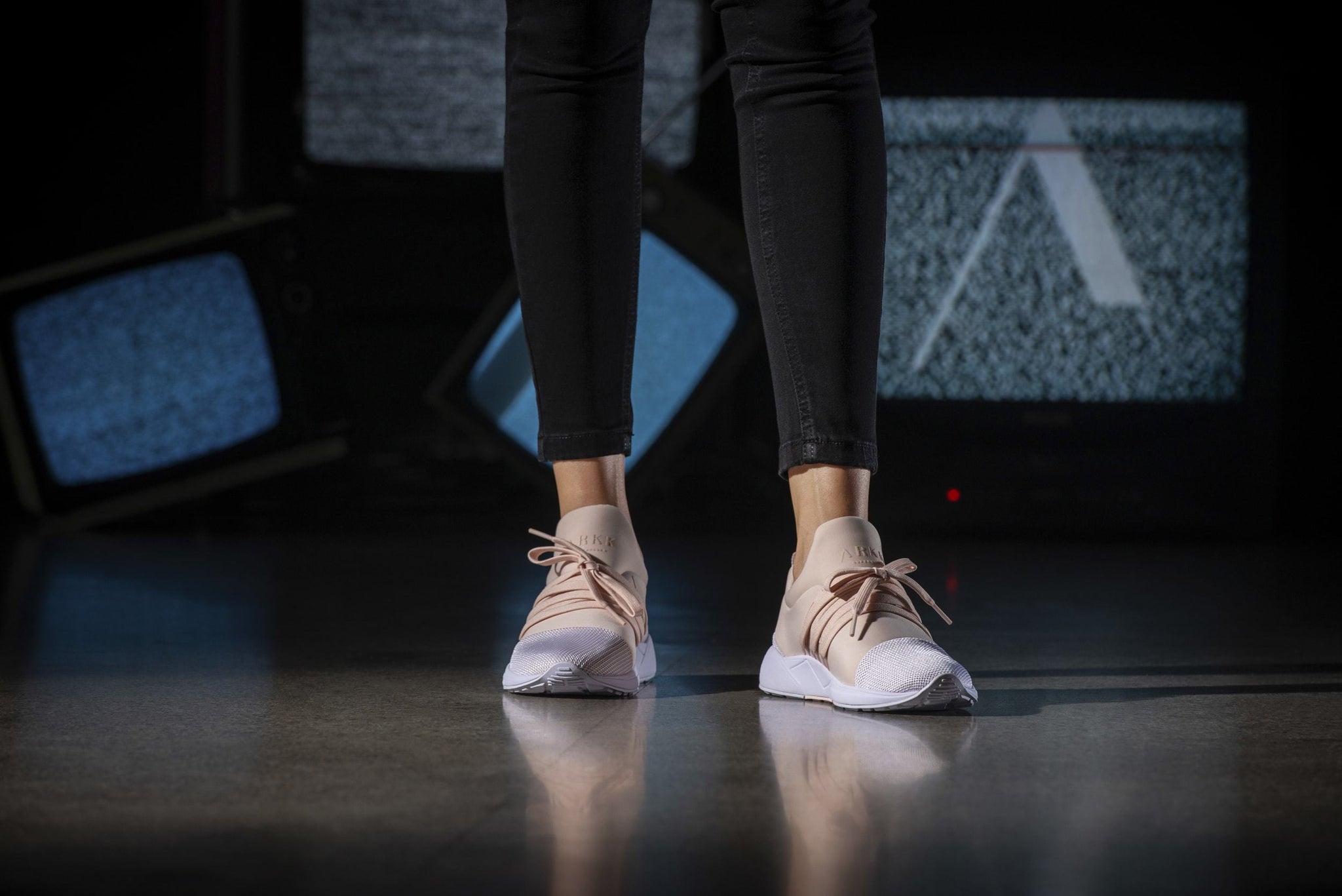 ARKK Copenhagen - Iconic Line Raven Mesh S-E15 Blush White-WOMEN Raven Blush