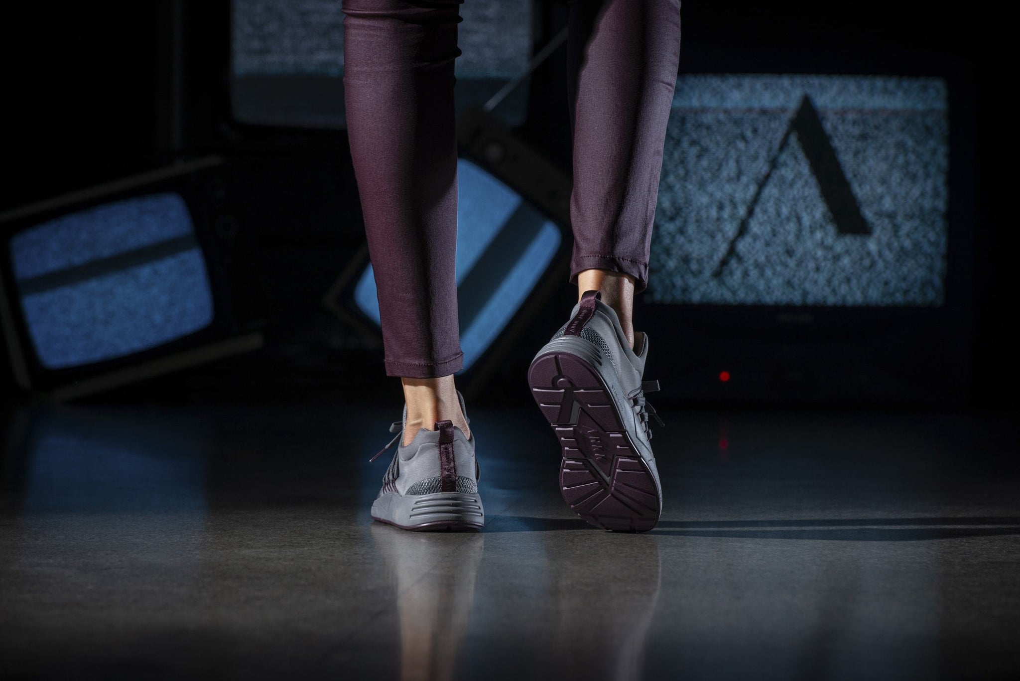 ARKK Copenhagen - Essential Line Raven Mesh S-E15 Titanium Dark Bordeaux-WOMEN Raven Titanium