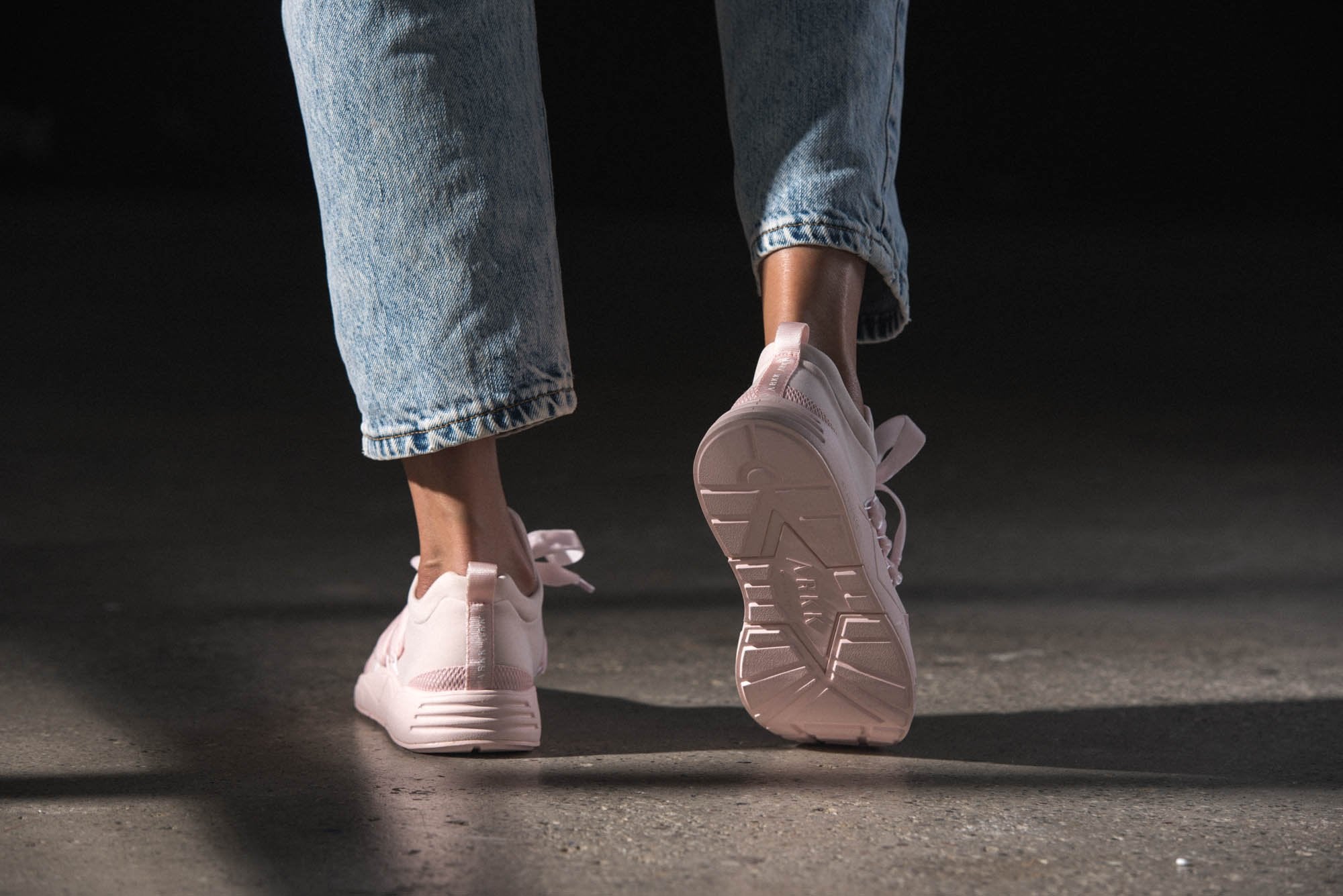 ARKK Copenhagen - Essential Line Raven Mesh Velvet S-E15 Soft Rose White - Women Raven
