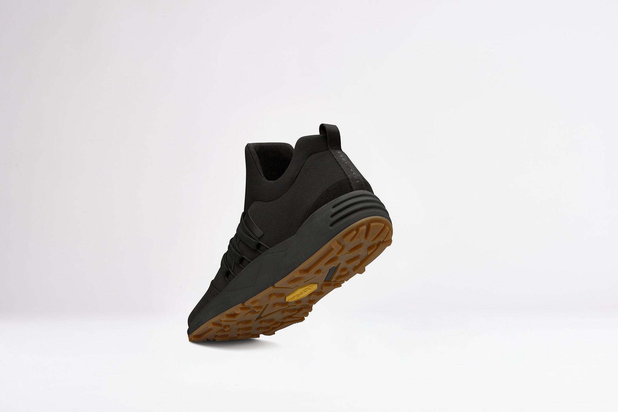 ARKK Copenhagen - Main Line Raven Nubuck S-E15 Vibram® Black Gum-Men Raven Black