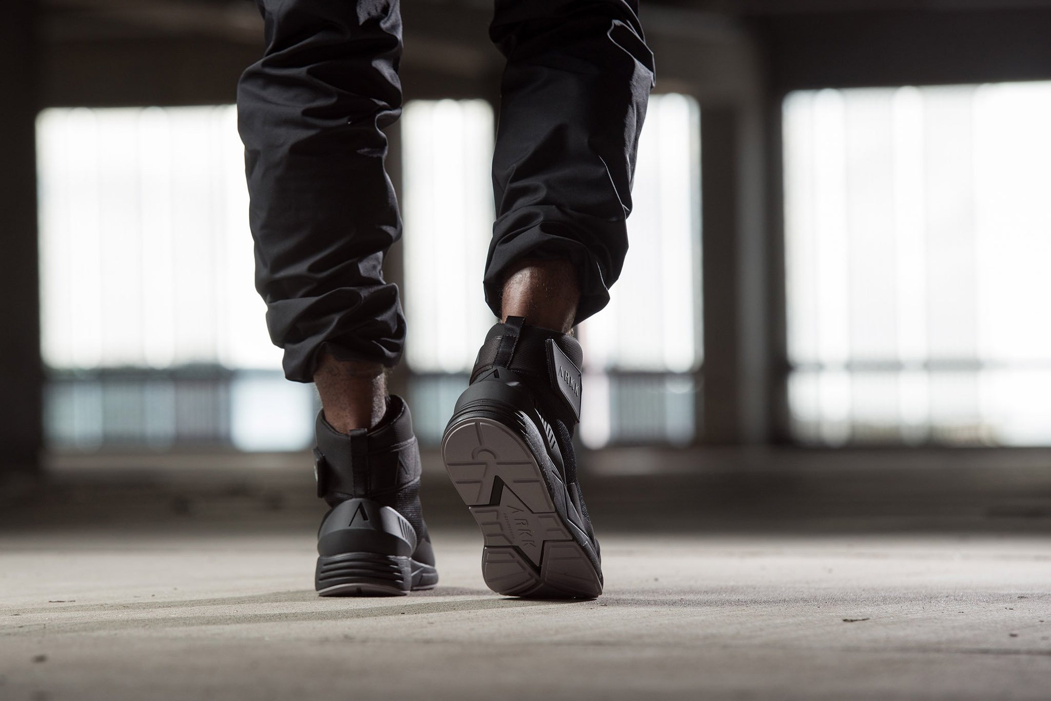 Pythron S-E15 Black Reflective - Men