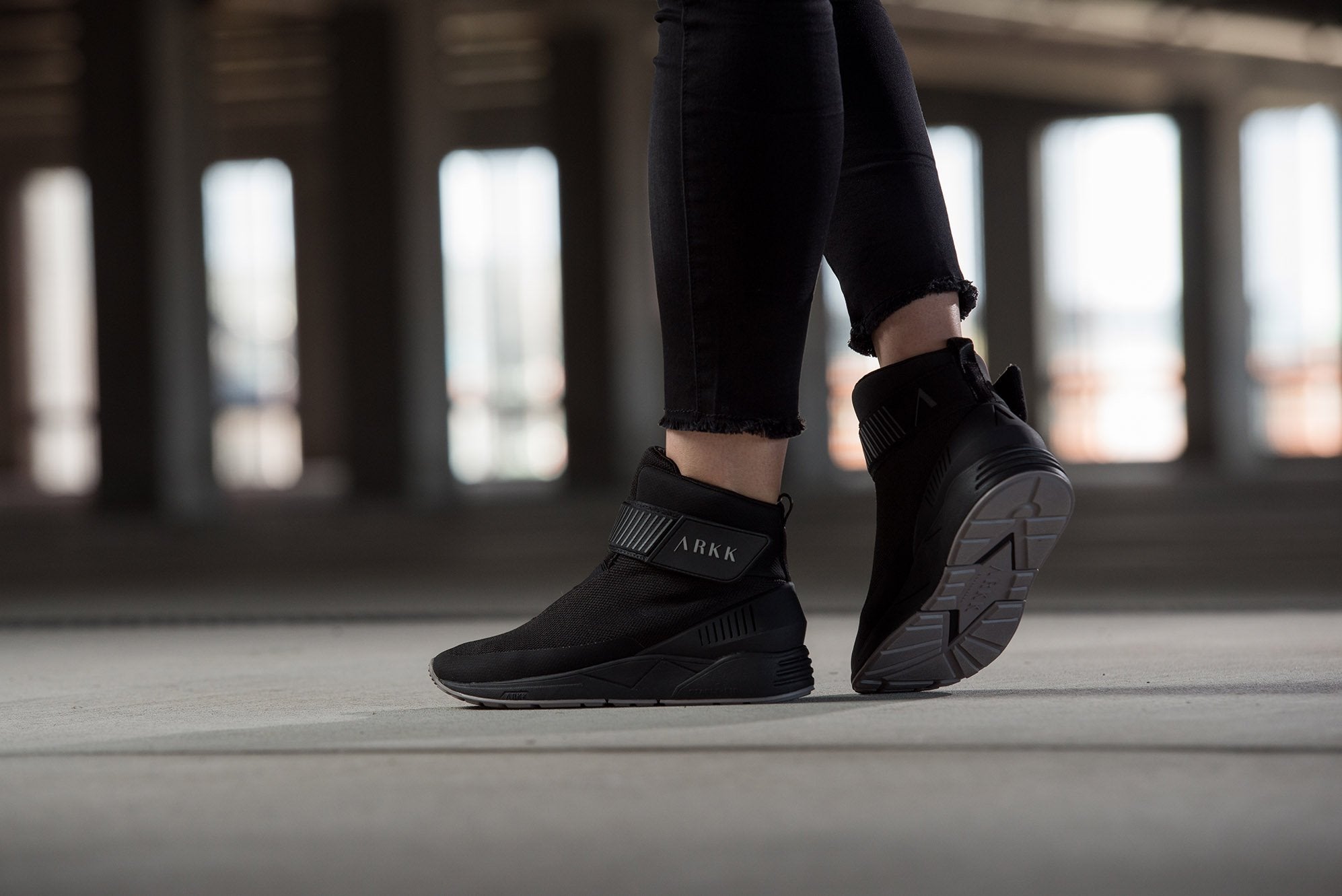 Pythron S-E15 Black Reflective - Women