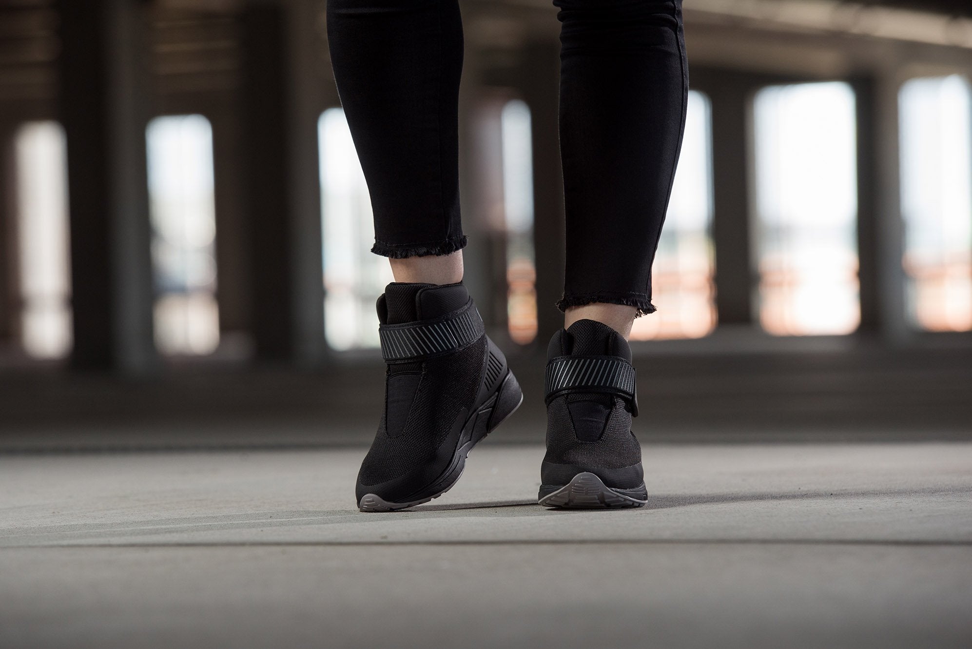 Pythron S-E15 Black Reflective - Women