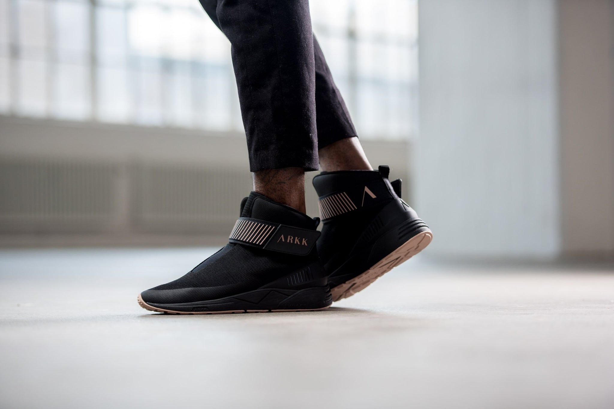 Pythron S-E15 Black Roebuck - Men