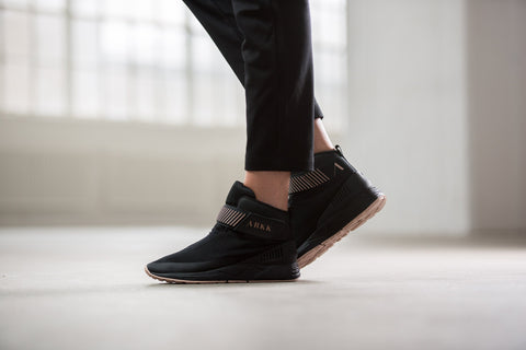 Pythron S-E15 Black Roebuck - Women