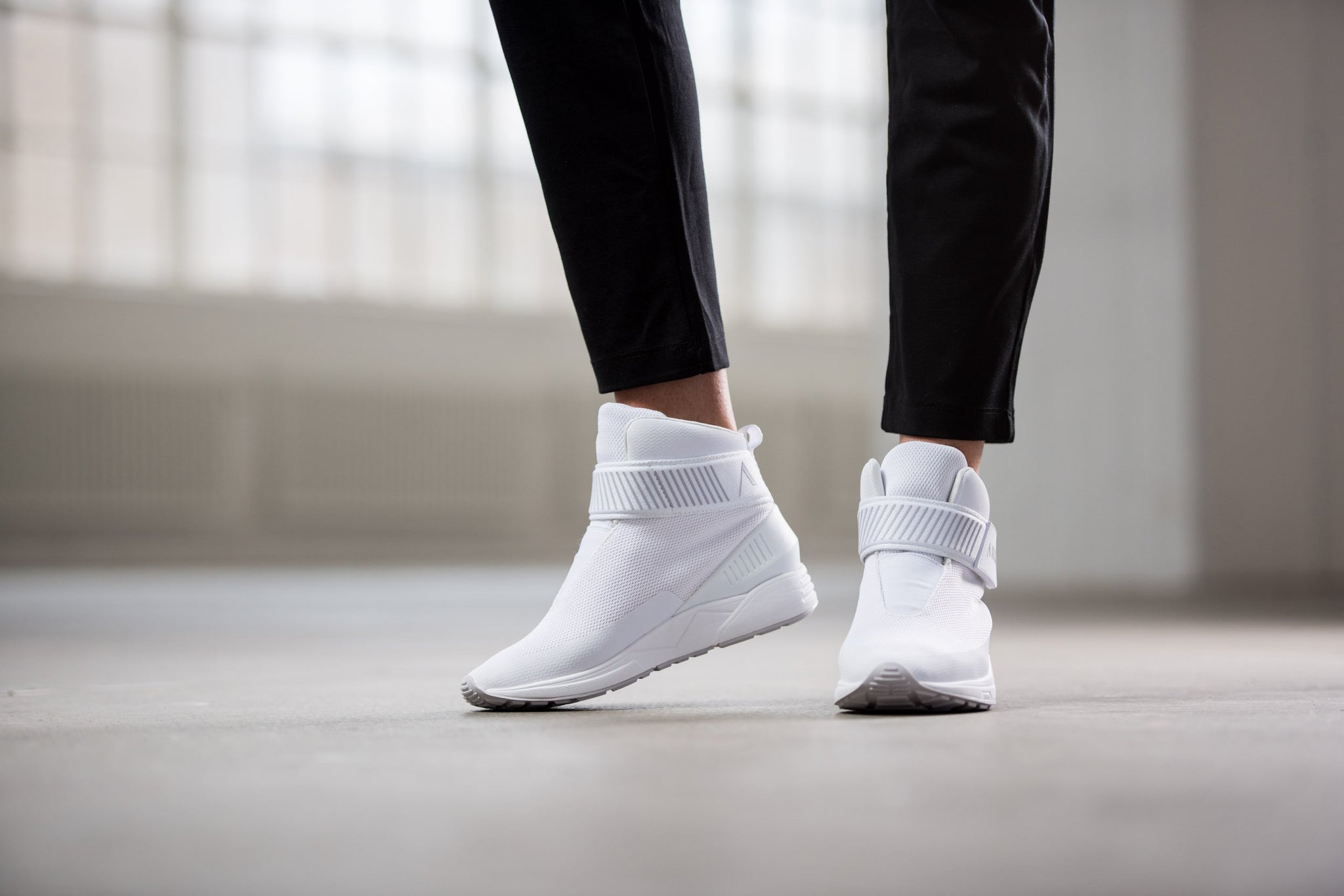 Pythron S-E15 White Light Grey - Women