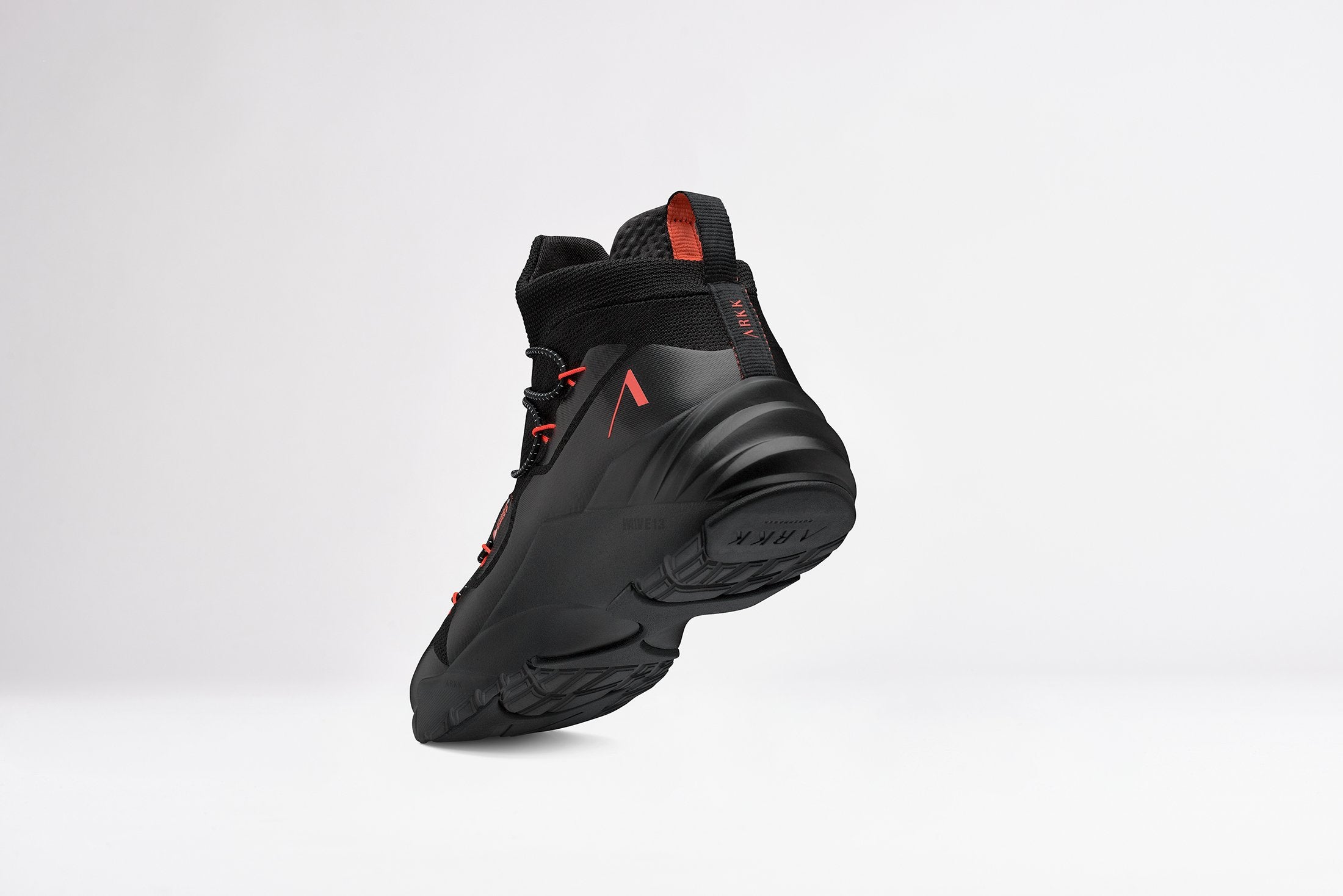 ARKK Copenhagen - Main Line Chrontech Mesh HS W13 Black Neon Coral-Men Chrontech Black