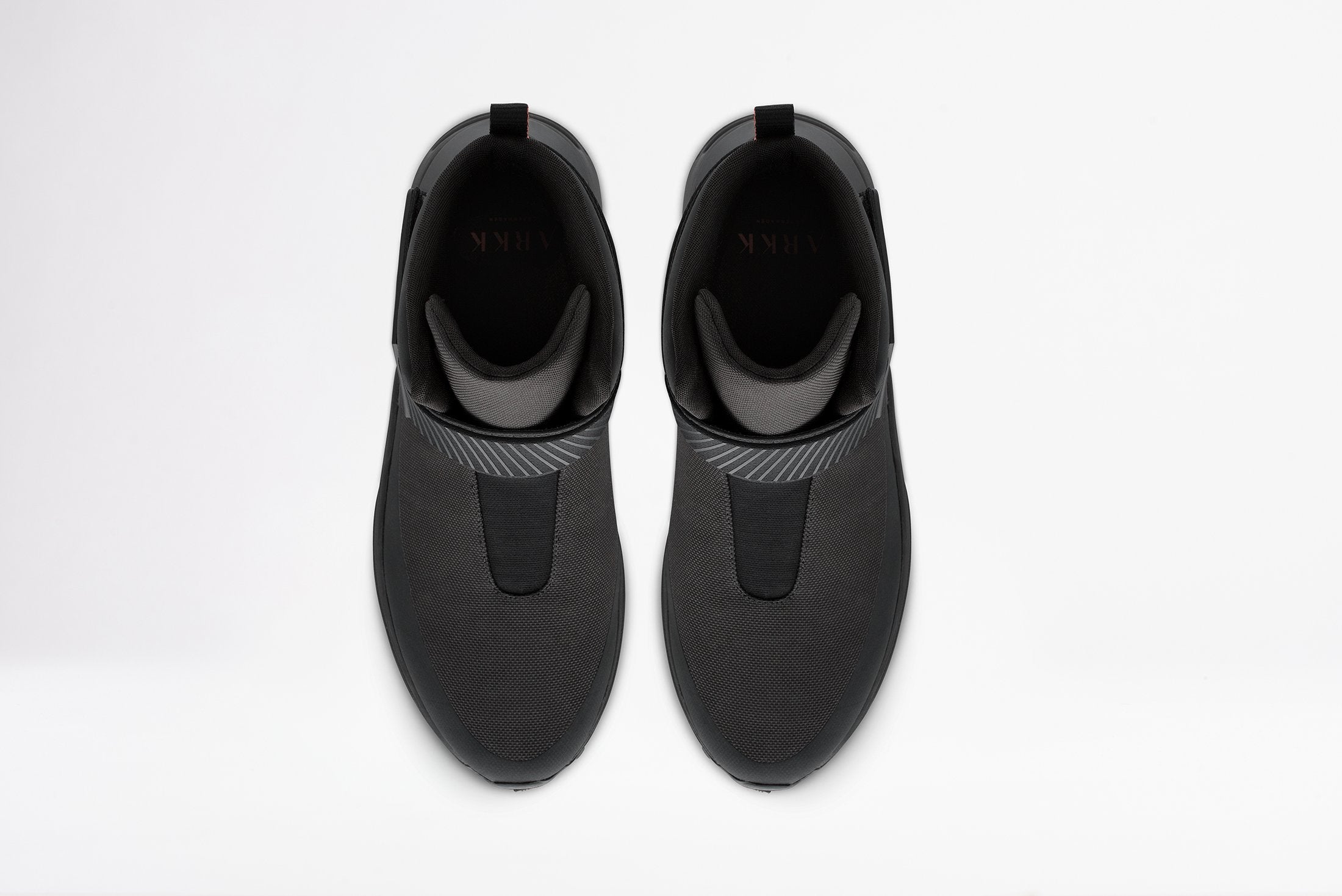 ARKK Copenhagen - Main Line Pythron Mesh 2.0 S-E15 Vibram® Black Neon Coral-Women Pythron