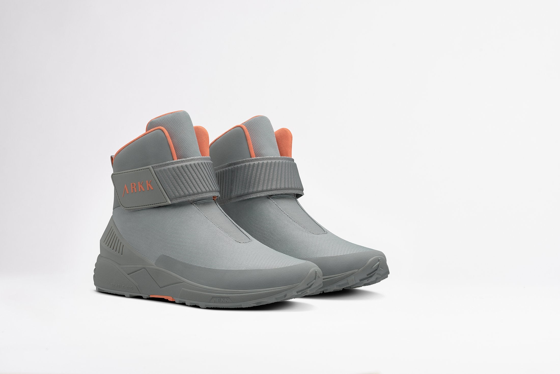 ARKK Copenhagen - Main Line Pythron Mesh 2.0 S-E15 Vibram® Titanium Orange-Men Pythron
