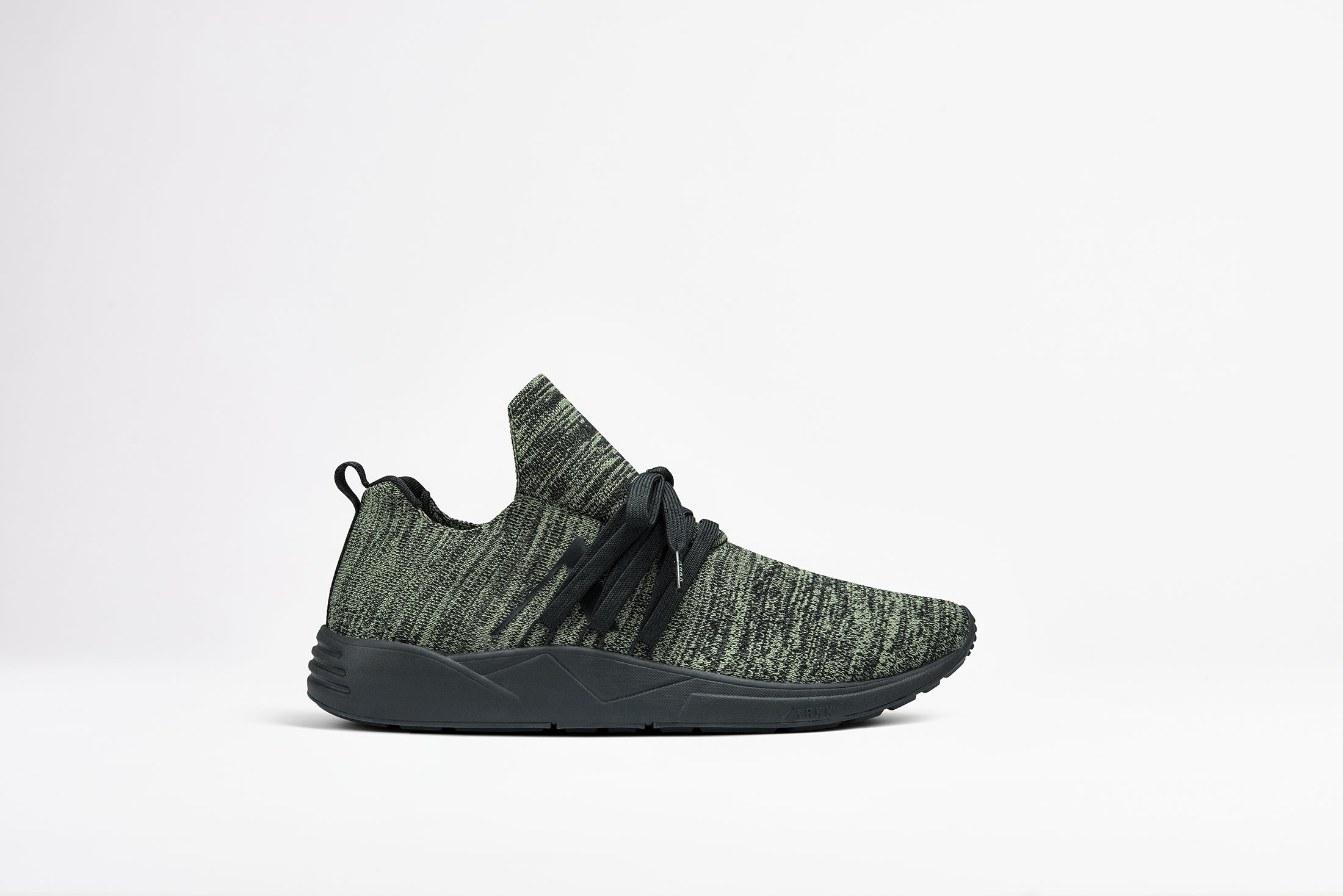 ARKK Collection Raven FG 2.0 S-E15 | Disrupted Camo Earth | Women Raven Black