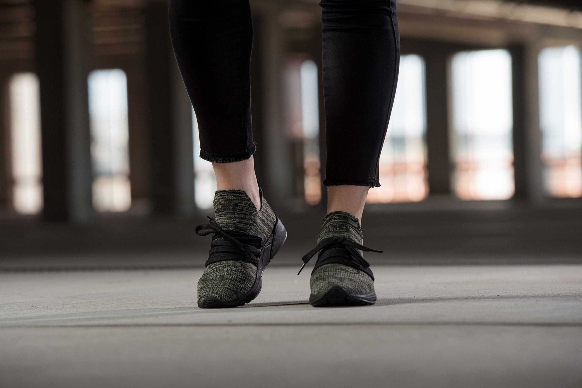 ARKK Collection Raven FG 2.0 S-E15 | Disrupted Camo Earth | Women Raven Black