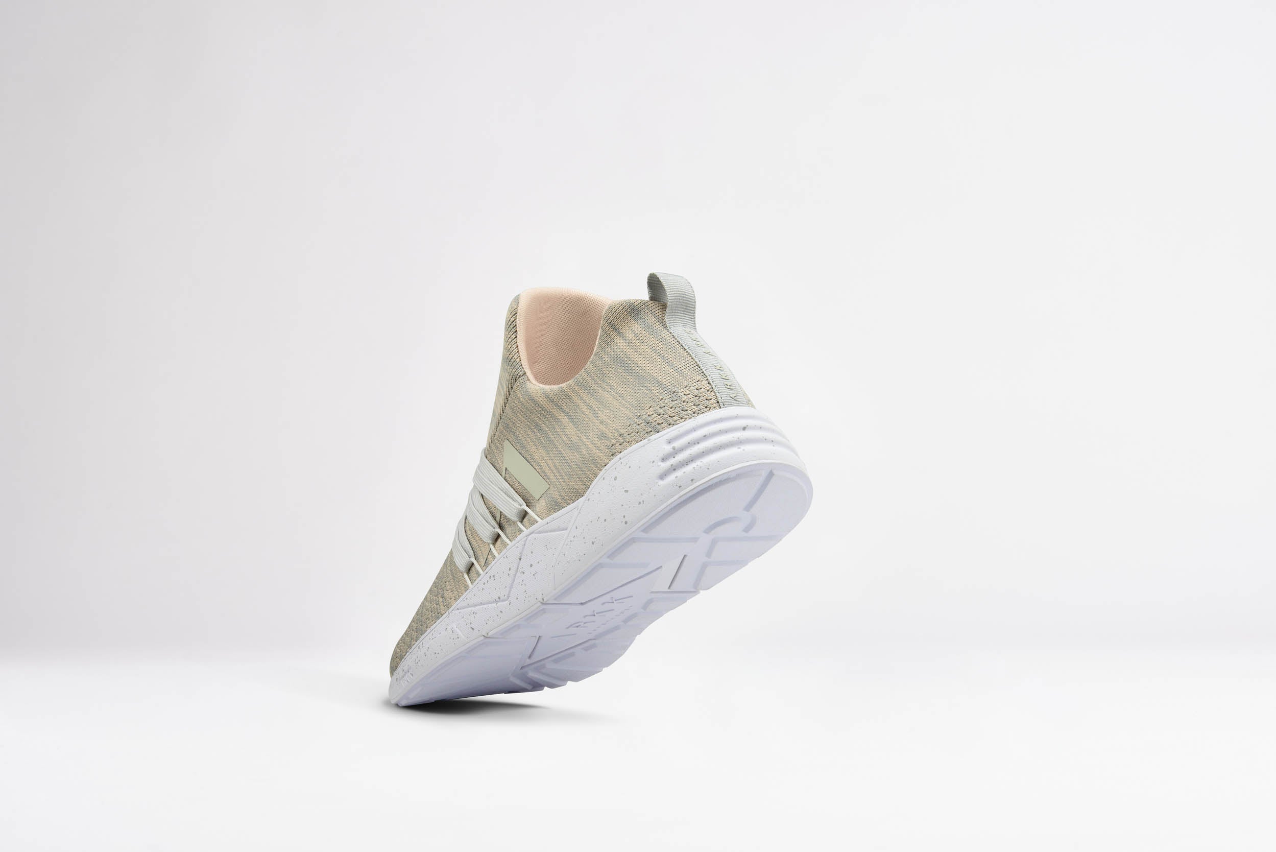 ARKK Collection Raven FG S-E15 | Soft Pink Spray | Women Raven Soft Pink