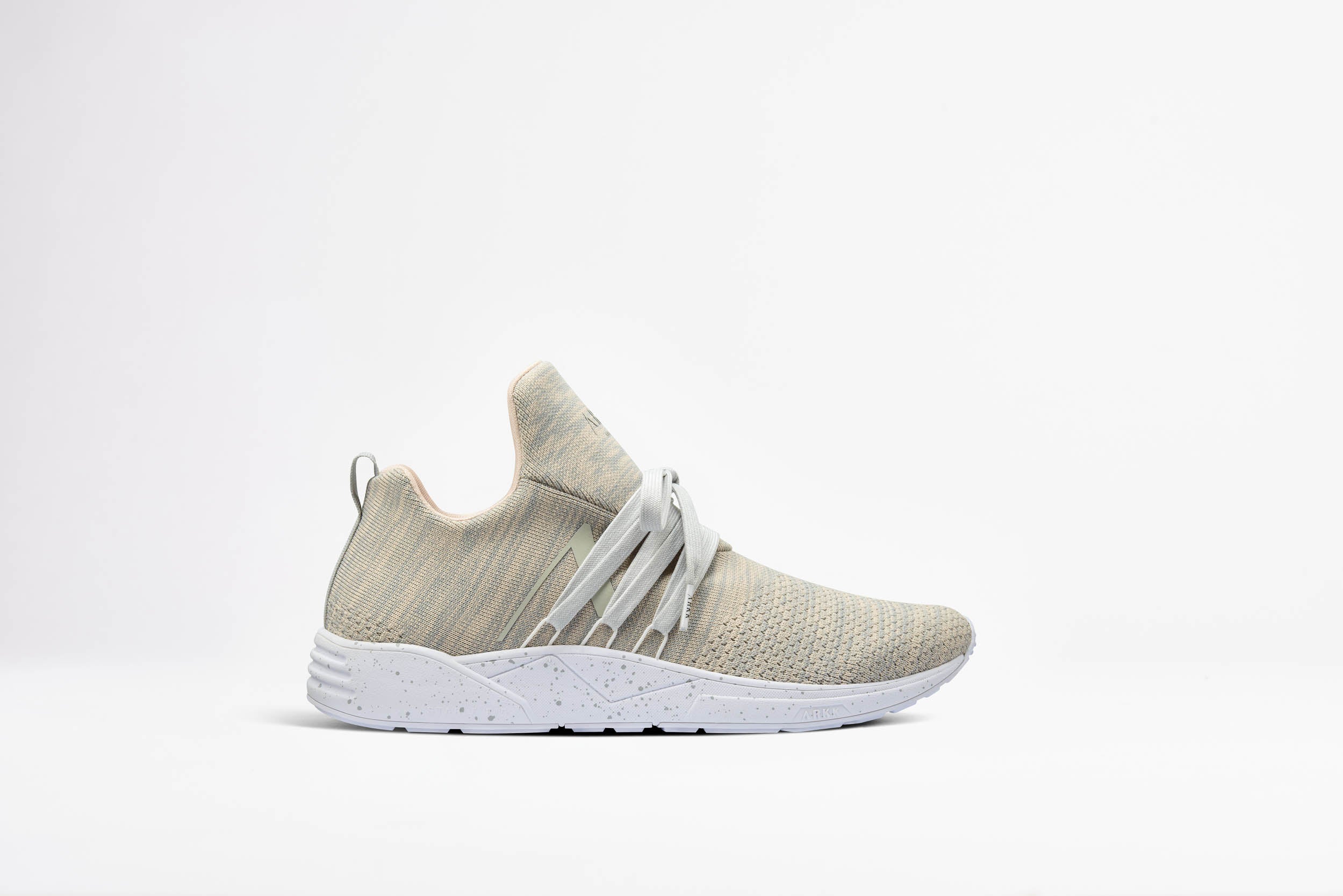 ARKK Collection Raven FG S-E15 | Soft Pink Spray | Women Raven Soft Pink