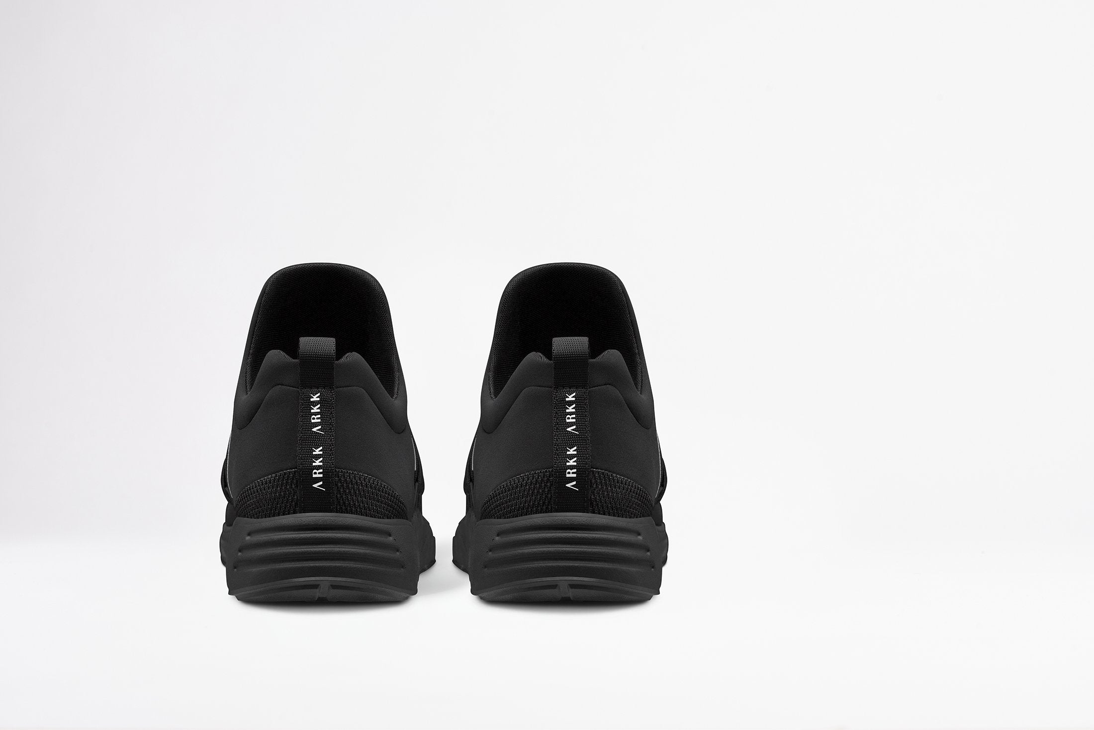 ARKK Copenhagen - Iconic Line Raven Mesh S-E15 All Black White-MEN Raven Black