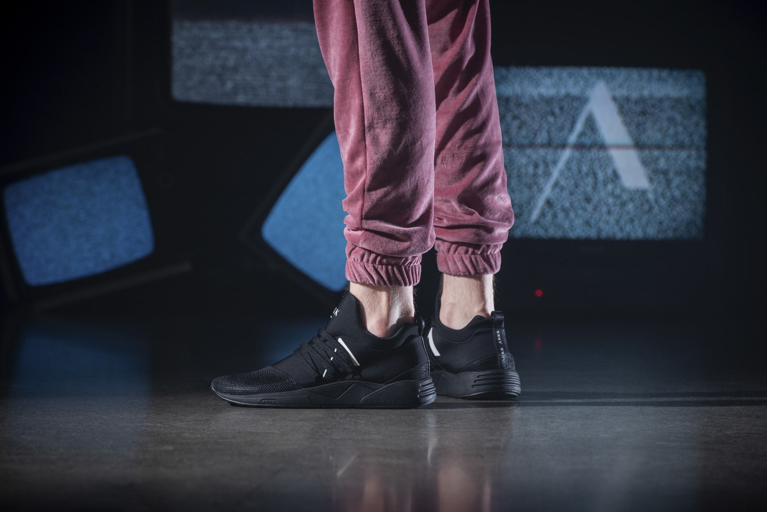 ARKK Copenhagen - Iconic Line Raven Mesh S-E15 All Black White-MEN Raven Black