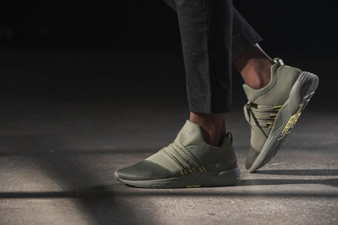 ARKK Copenhagen - Essential Line Raven Mesh S-E15 Army Soft Yellow - Men Raven