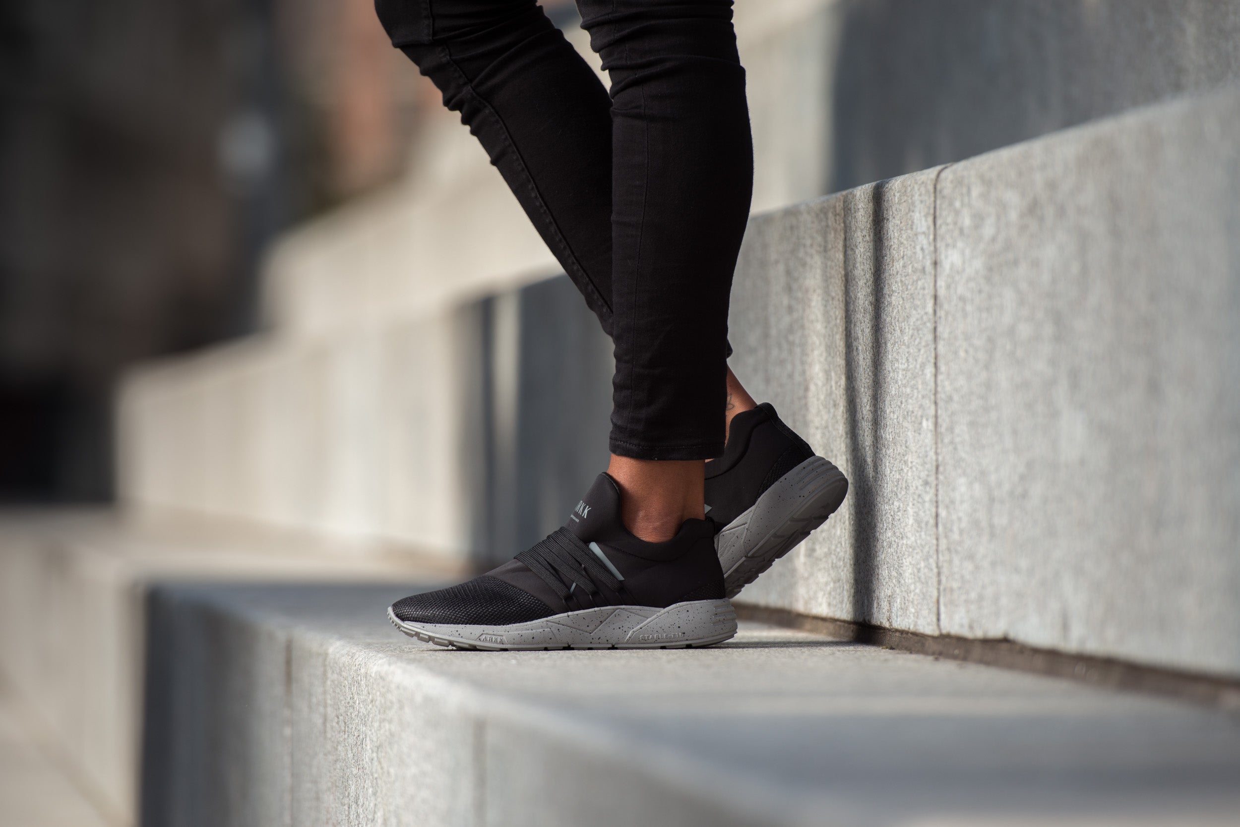 ARKK Collection Raven Mesh S-E15 Black Grey Spray - Women Raven Black