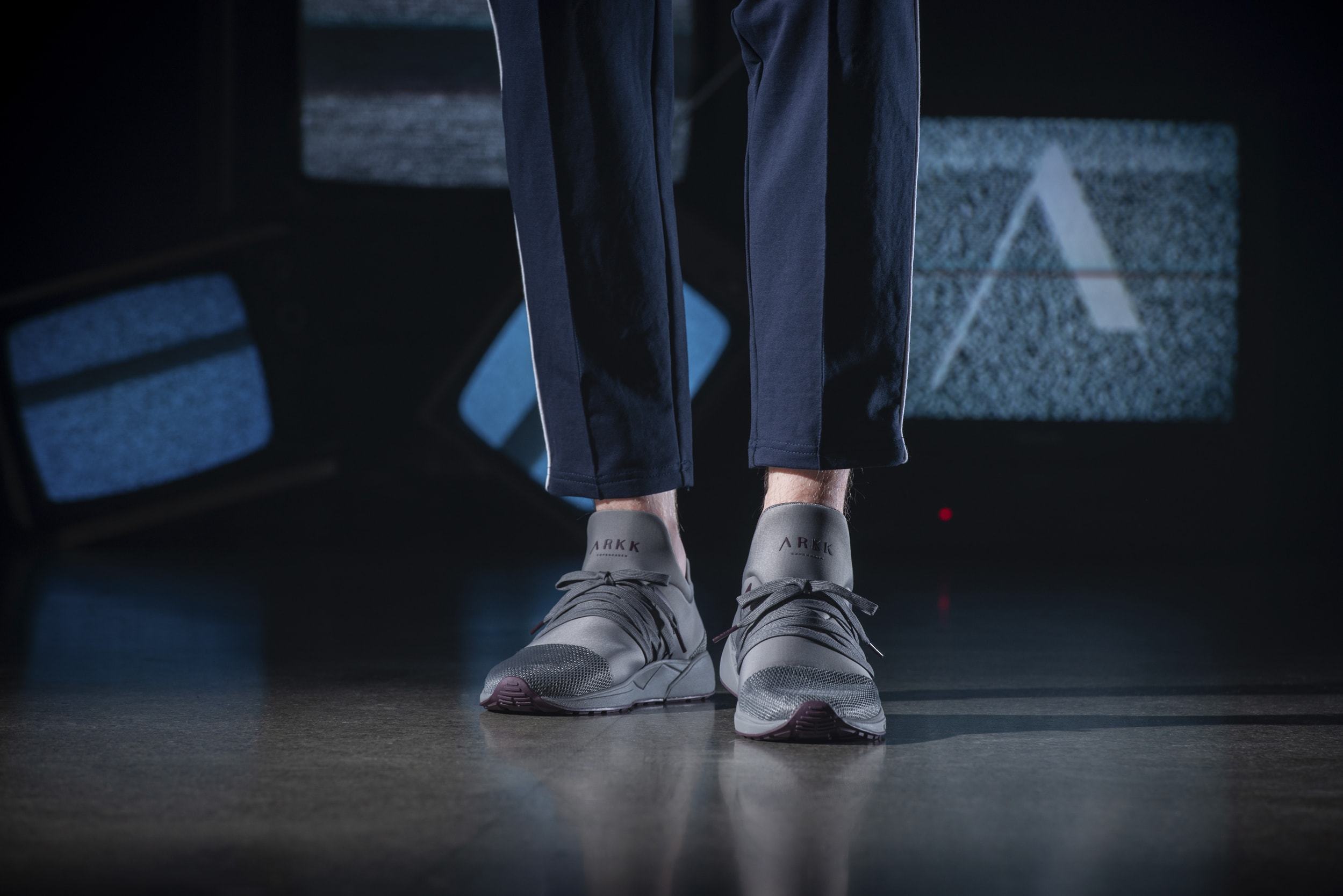 ARKK Copenhagen - Essential Line Raven Mesh S-E15 Titanium Dark Bordeaux-MEN Raven Titanium