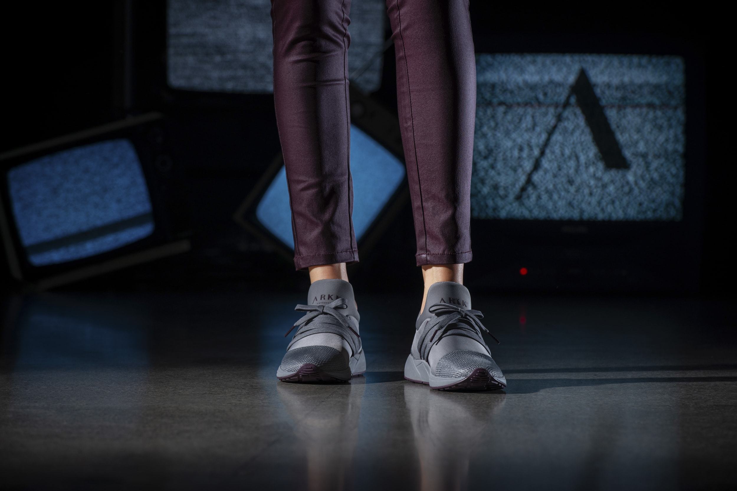 ARKK Copenhagen - Essential Line Raven Mesh S-E15 Titanium Dark Bordeaux-WOMEN Raven Titanium