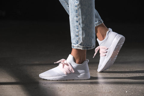 ARKK Copenhagen - Essential Line Raven Mesh Velvet S-E15 White Soft Rose - Women Raven