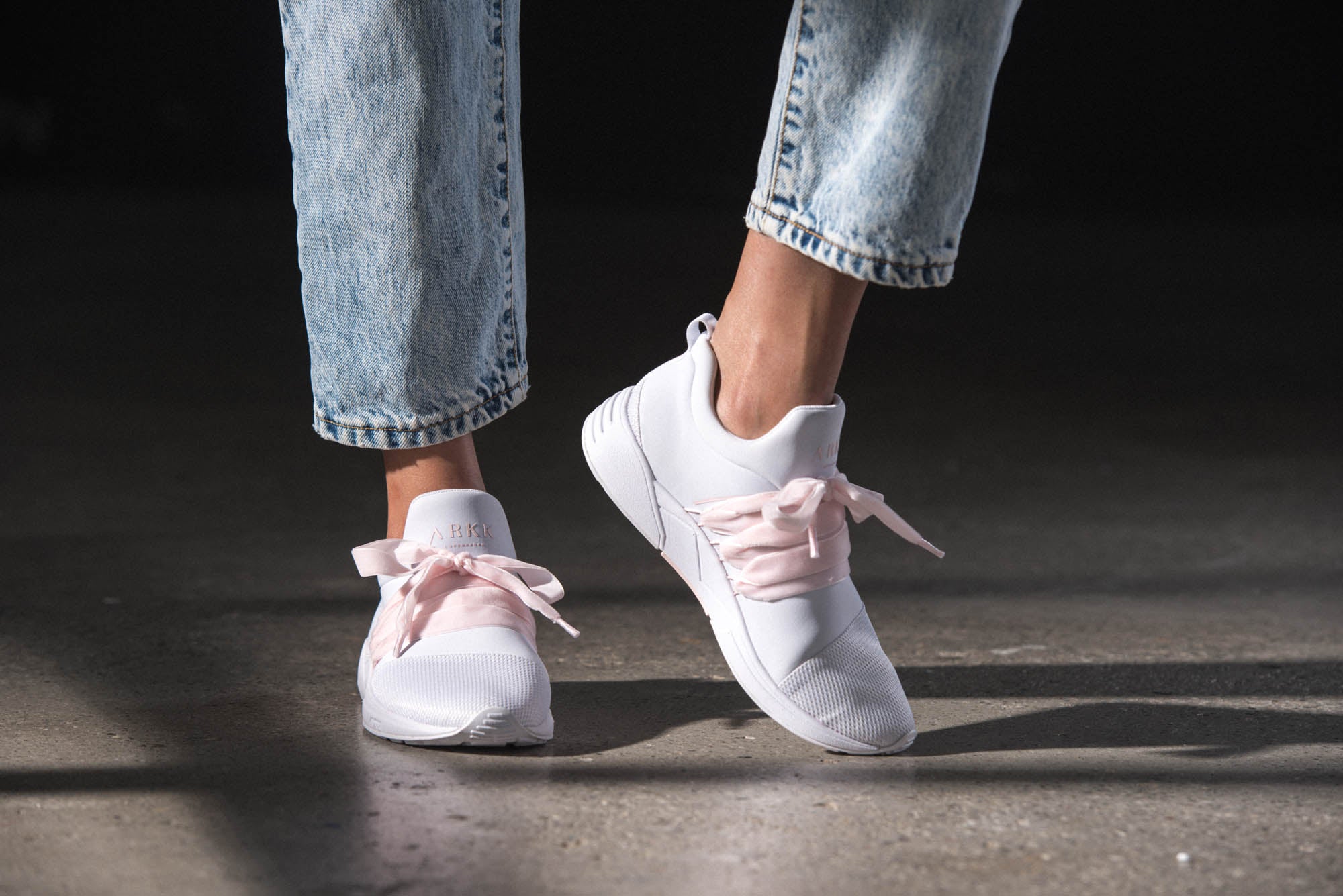 ARKK Collection Raven Mesh Velvet S-E15 White Soft Rose - Women Raven White