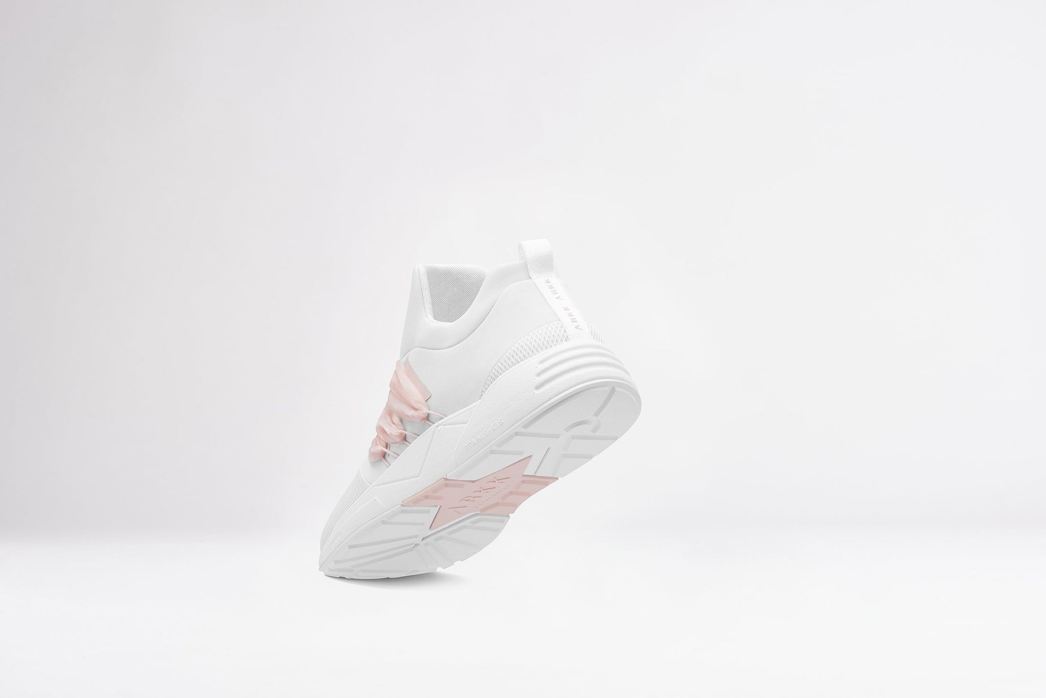 ARKK Copenhagen - Essential Line Raven Mesh Velvet S-E15 White Soft Rose - Women Raven