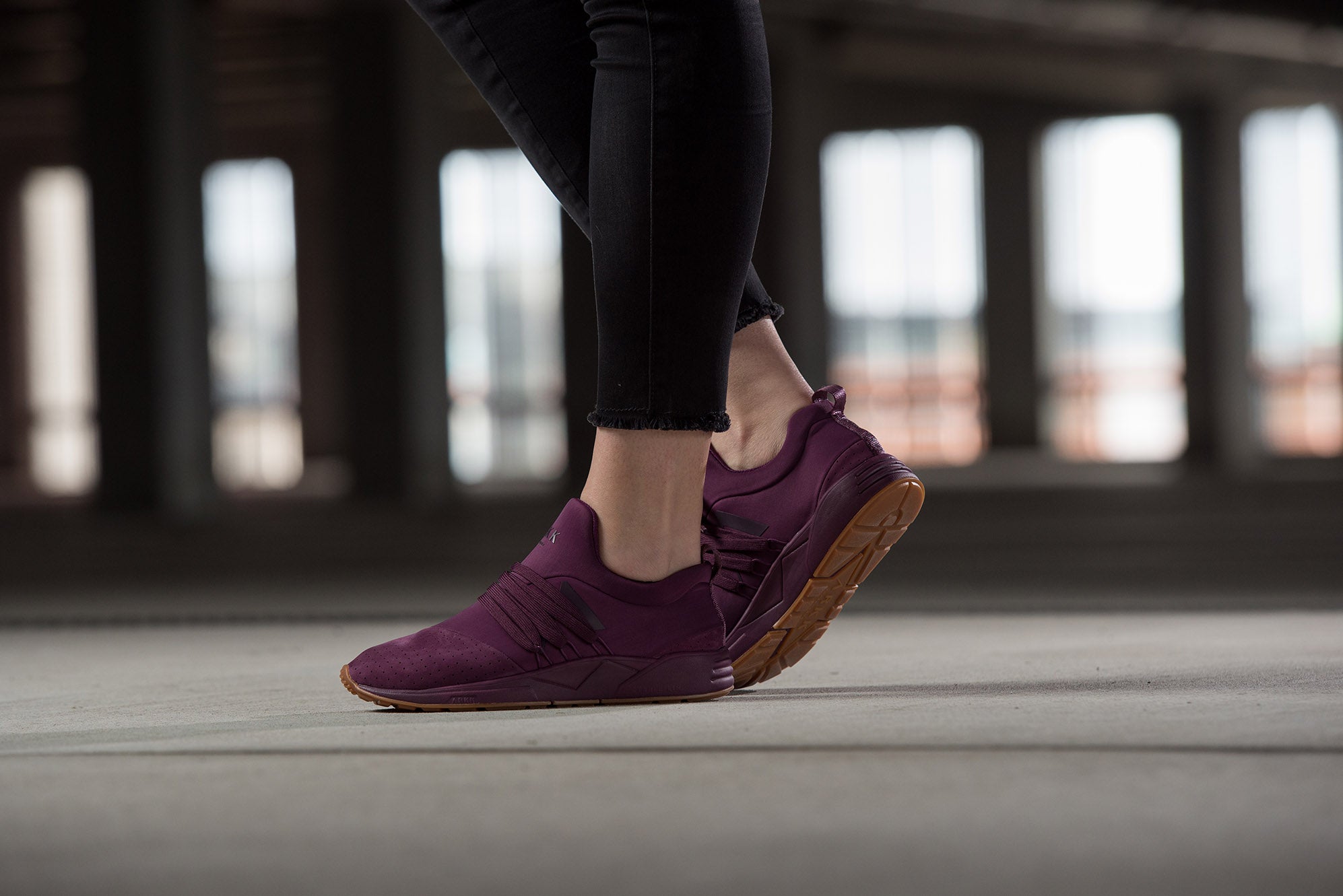 ARKK Collection Raven Nubuck S-E15 Beet Gum - Women Raven Beet