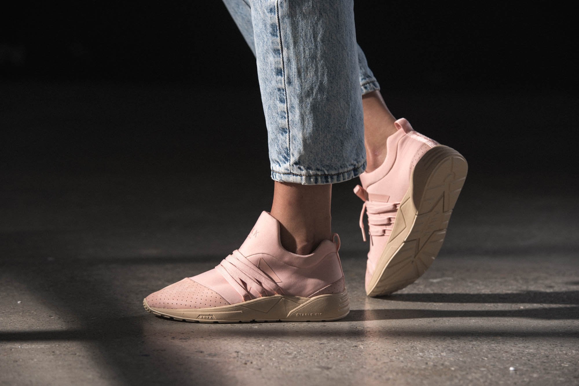 ARKK Copenhagen - Main Line Raven Nubuck S-E15 Dusty Pink Tan - Women Raven