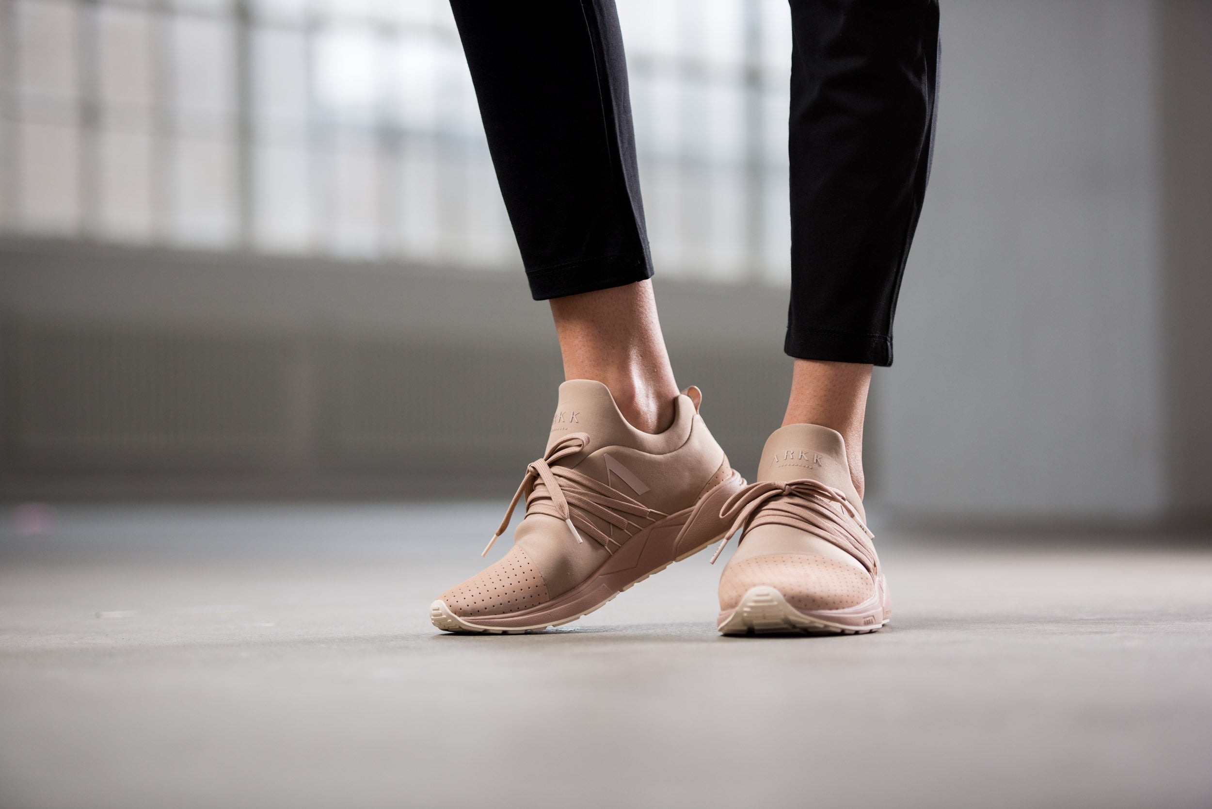 ARKK Collection Raven Nubuck S-E15 Roebuck Creme - Women Raven Roebuck
