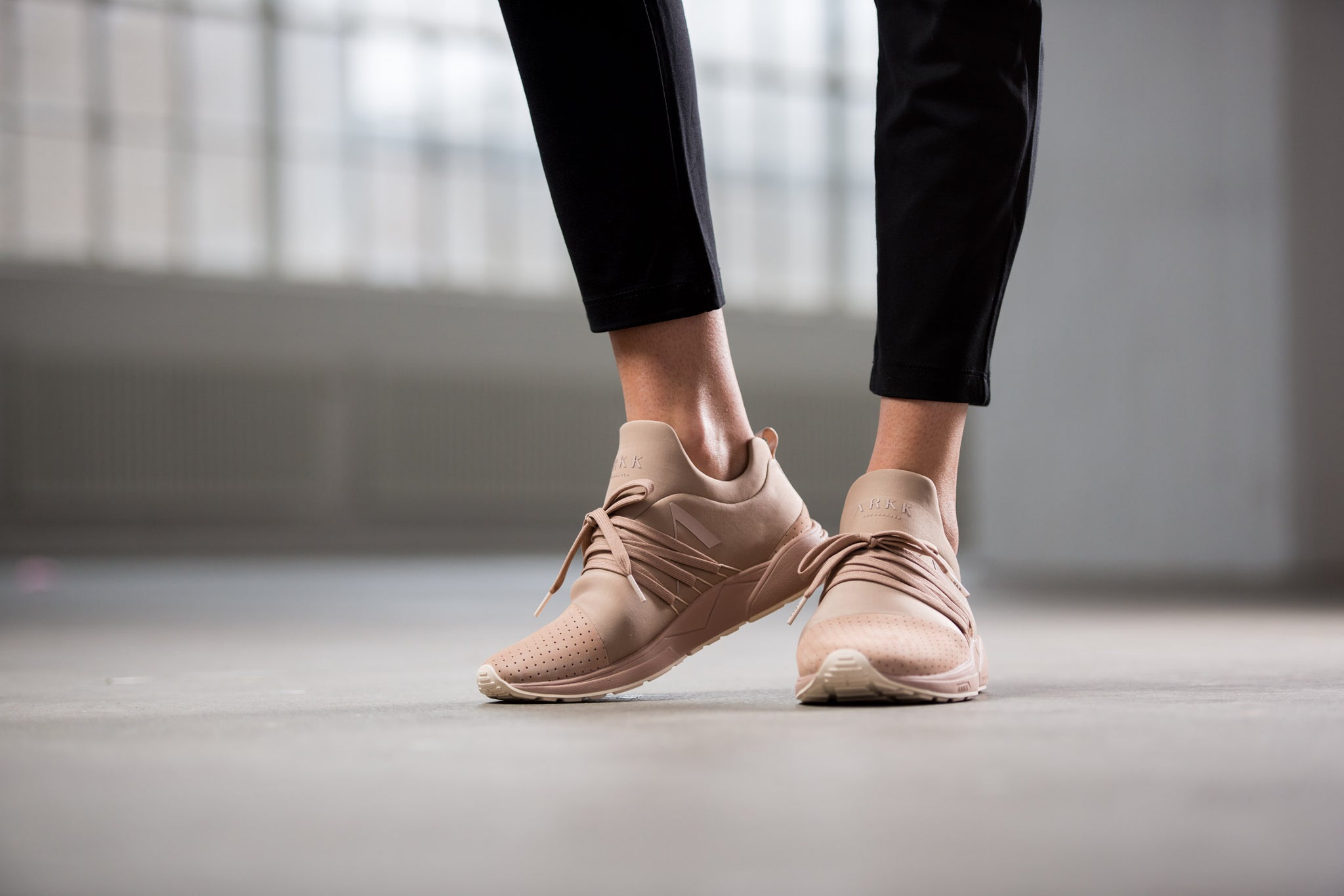 ARKK Collection Raven Nubuck S-E15 Roebuck Creme - Women Raven Roebuck