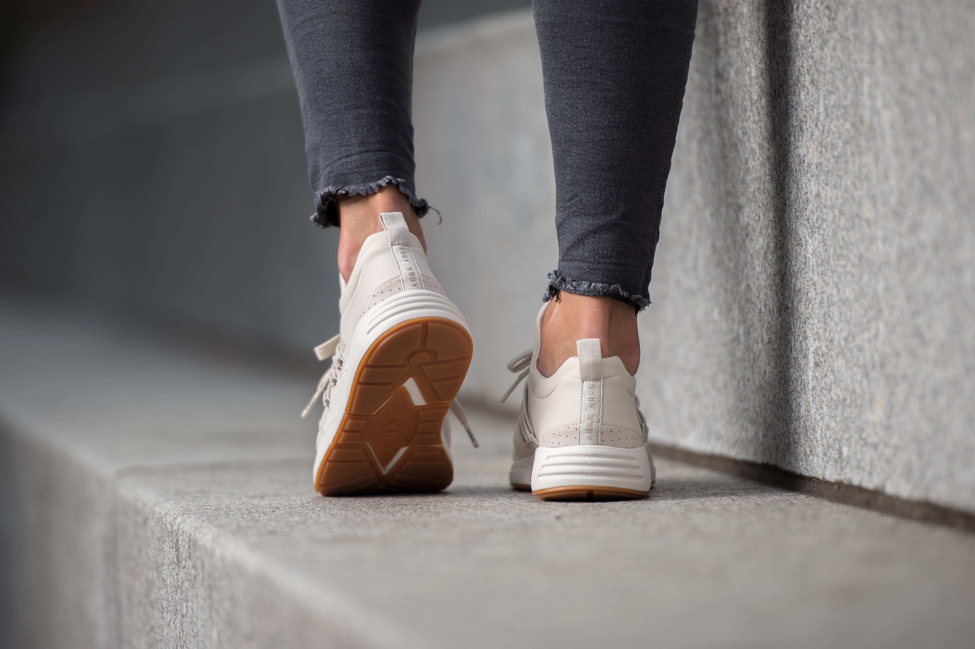 ARKK Collection Raven Nubuck S-E15 Sand Gum - Women Raven Sand