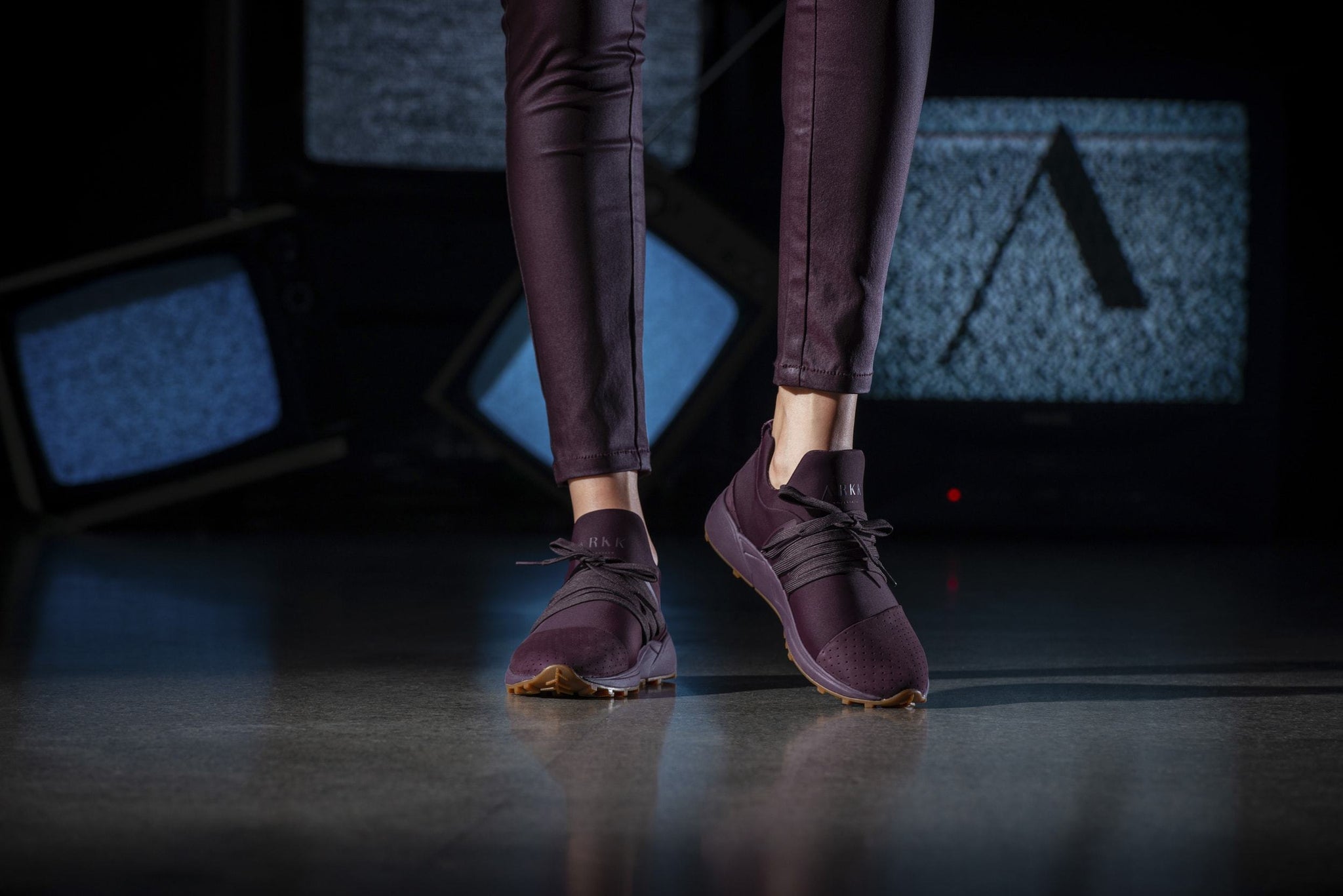 ARKK Copenhagen - Main Line Raven Nubuck S-E15 Vibram® Dark Bordeaux Gum-Women Raven Dark Bordeaux