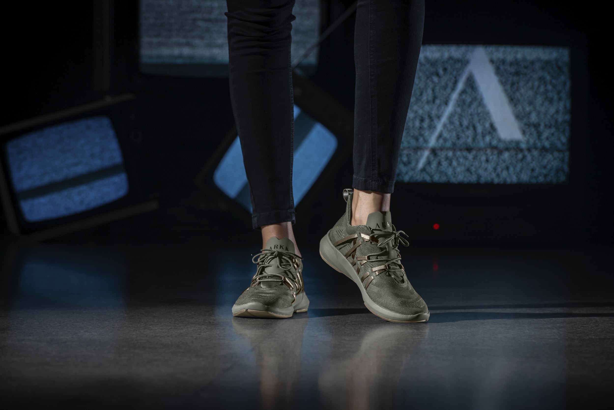 ARKK Copenhagen - Essential Line Velcalite CM H-X1 Dark Army Tan-Women Velcalite Dark Army